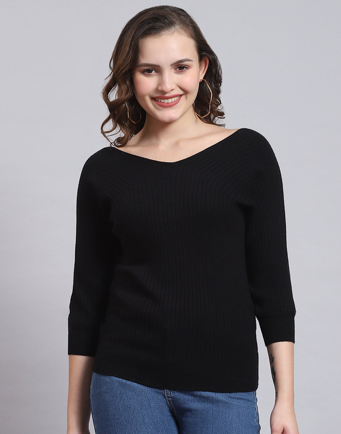 Buy Women Black Solid V Neck 3/4 Sleeve Sweater Online in India - Monte  Carlo