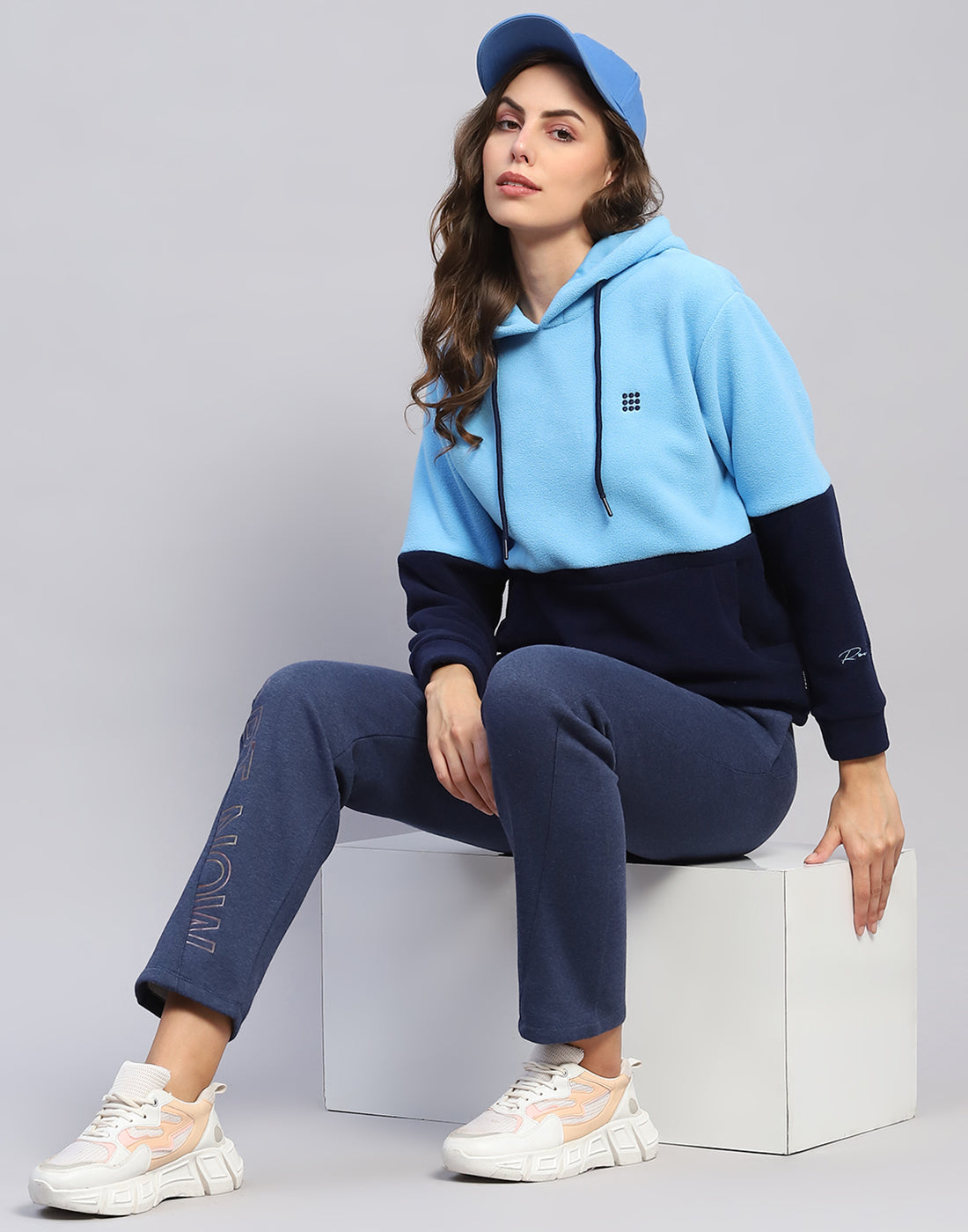 Full Sleeves Ladies Casual Hooded Sweatshirt, Size: S-XXL at best price in  Ludhiana