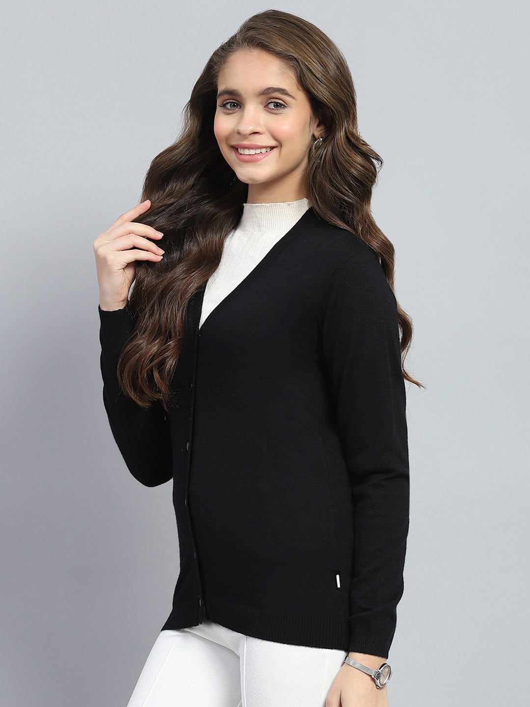 Women Black Solid V Neck Full Sleeve Cardigan