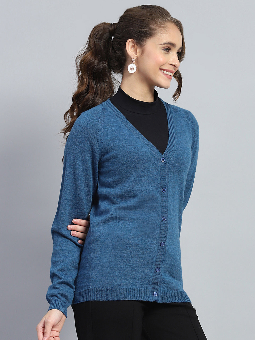 Women Blue Solid V Neck Full Sleeve Cardigan