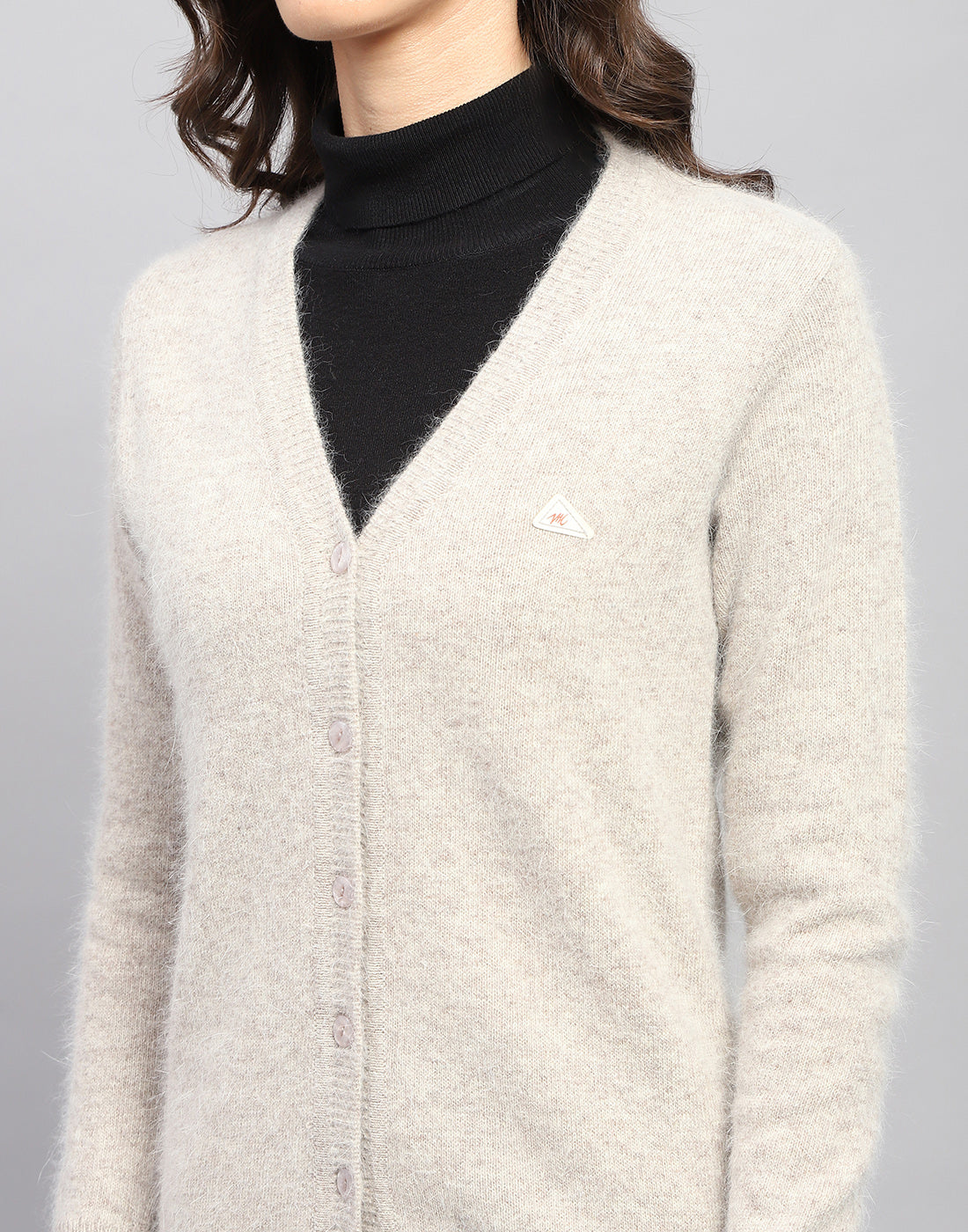 Women Beige Solid V Neck Full Sleeve Cardigan