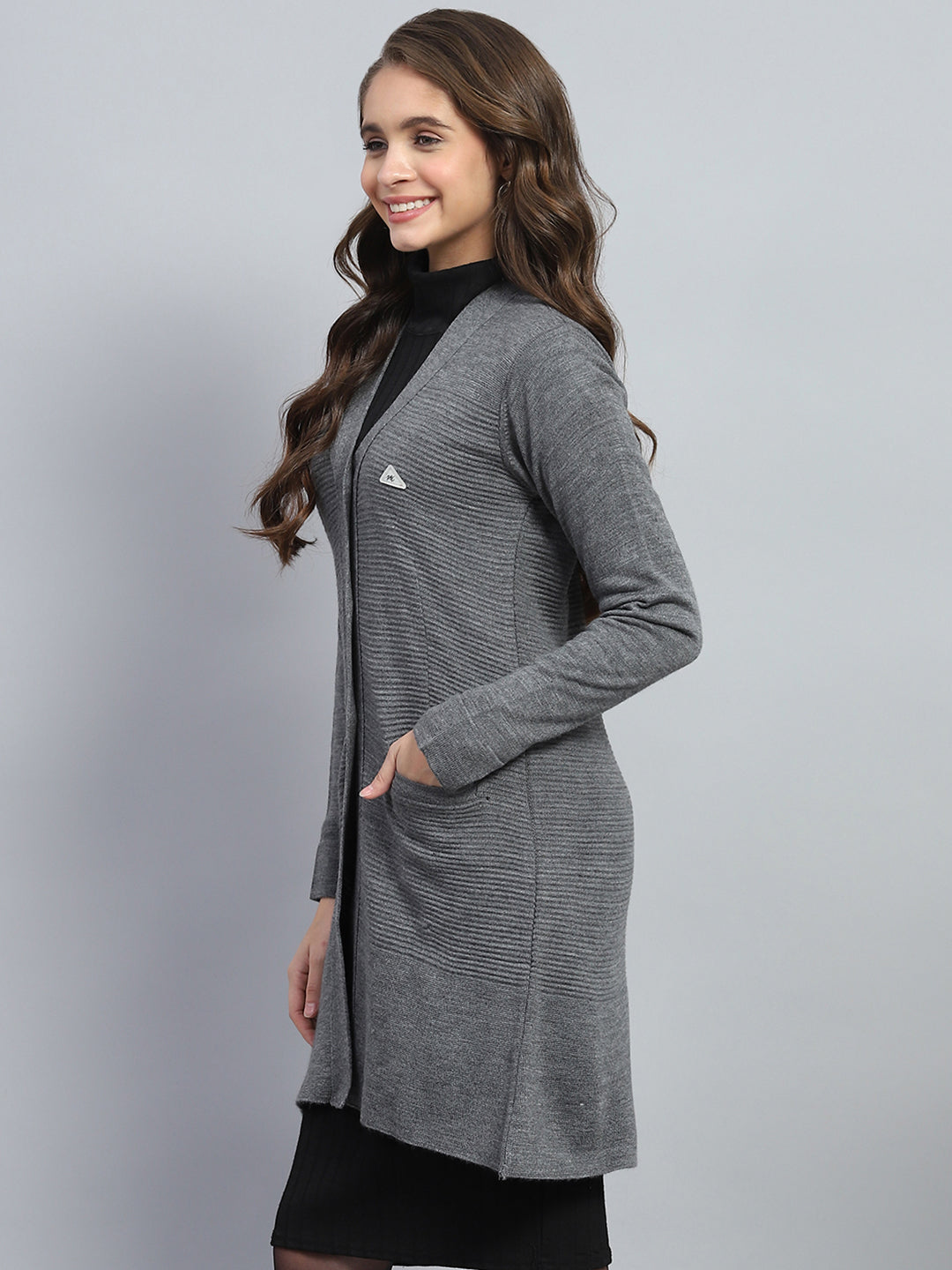 Women Grey Self Design V Neck Full Sleeve Cardigan