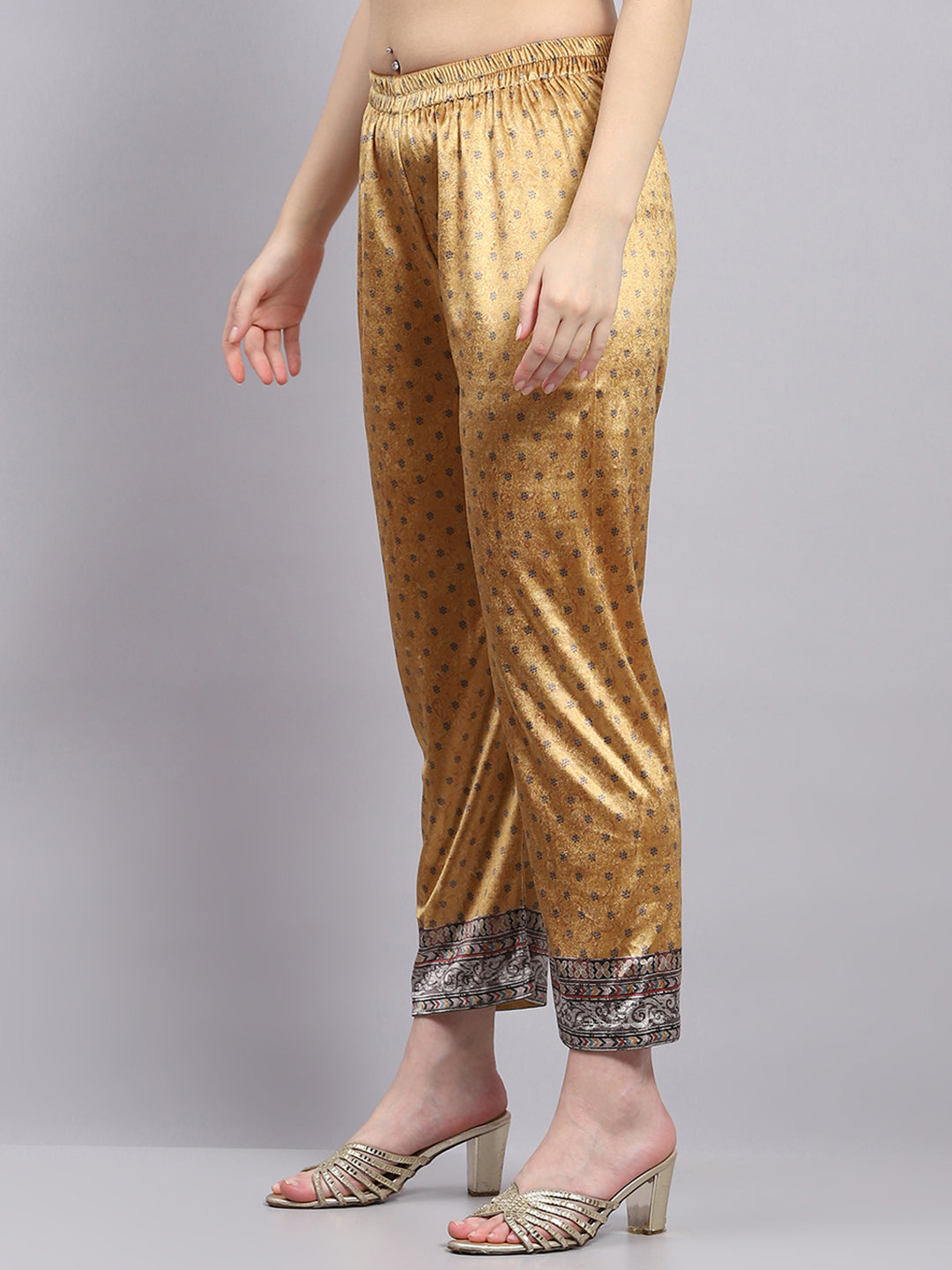 Women Yellow Printed Round Neck Full Sleeve Kurti Set with Stole