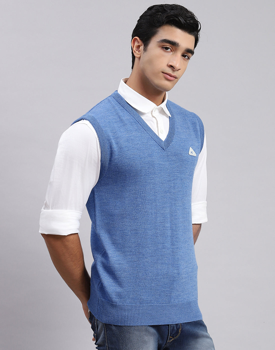 Men Blue Solid V Neck Sleeveless Sweater