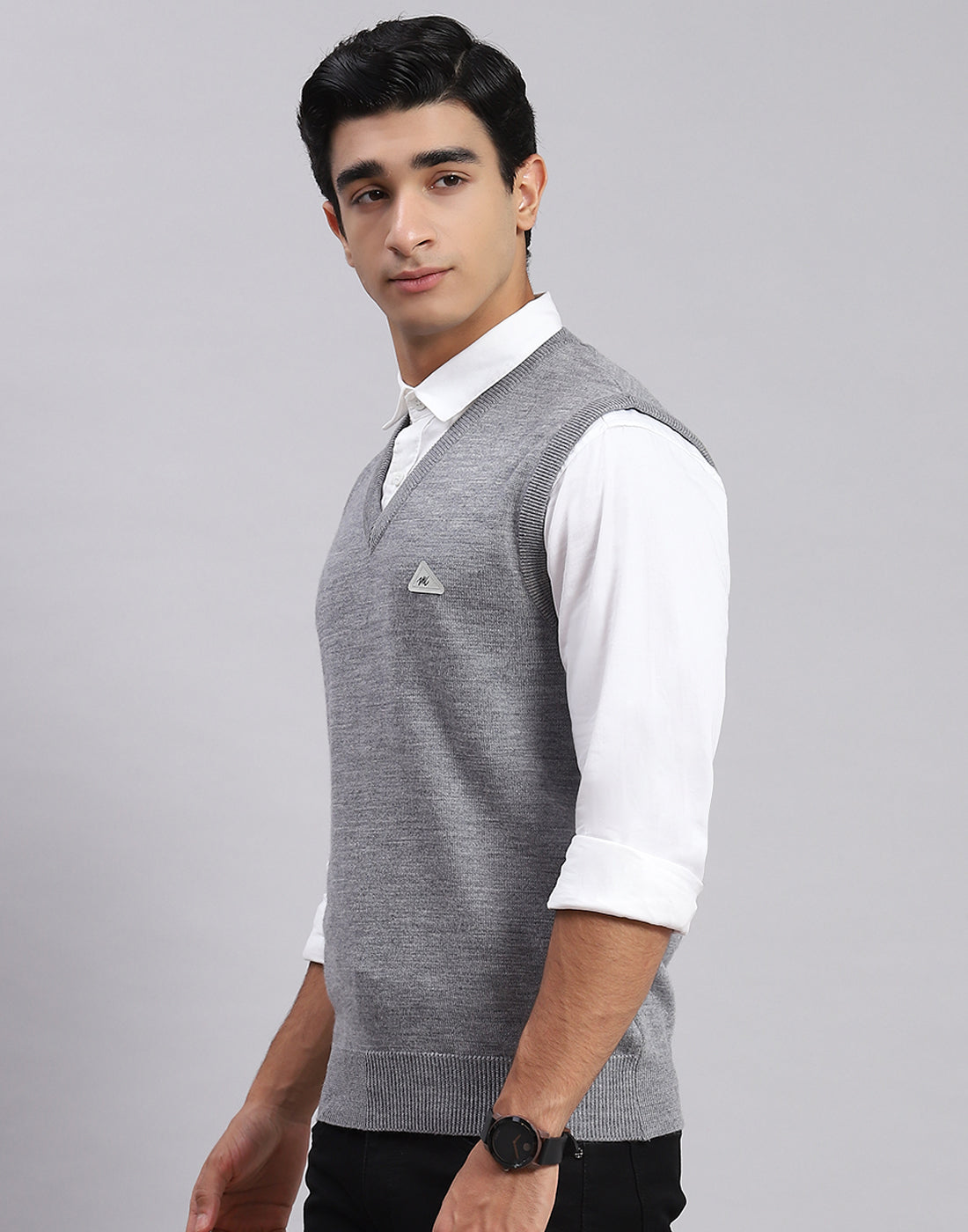 Men Grey Solid V Neck Sleeveless Sweater