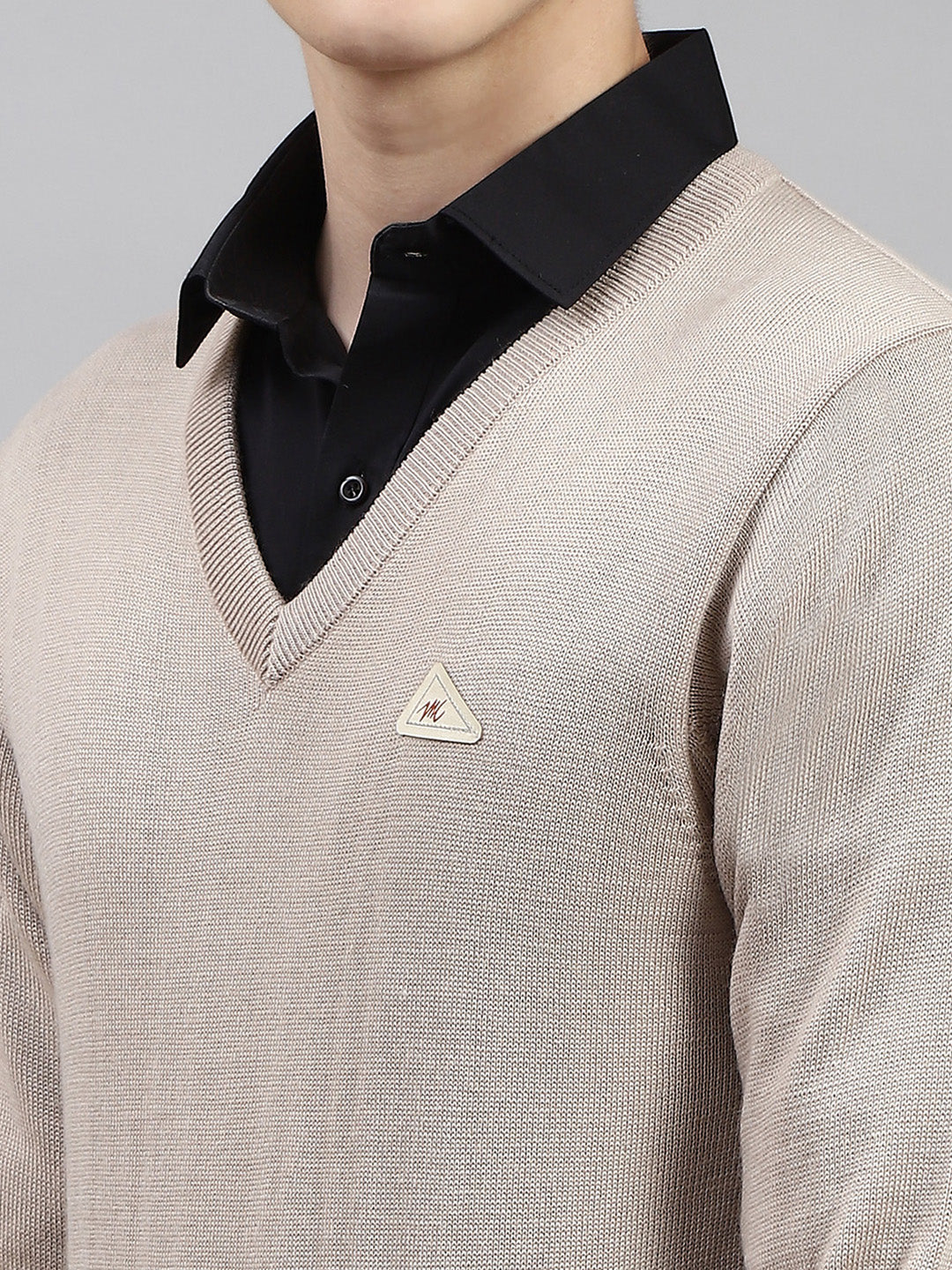 Men Beige Solid V Neck Full Sleeve Pullover