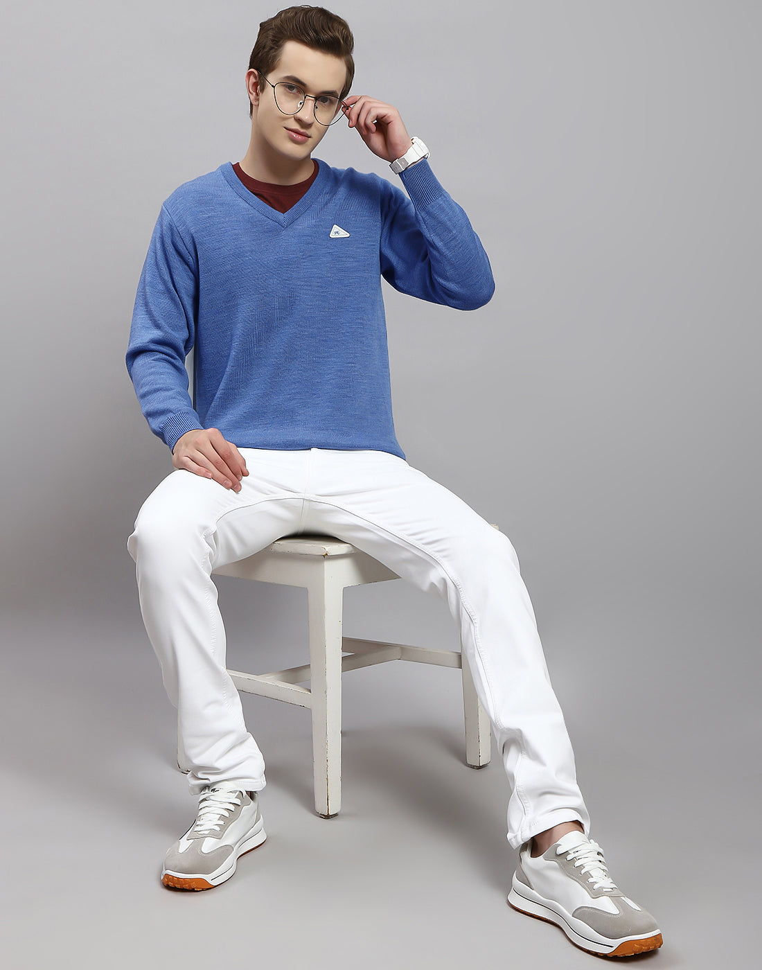 Men Blue Solid V Neck Full Sleeve Pullover