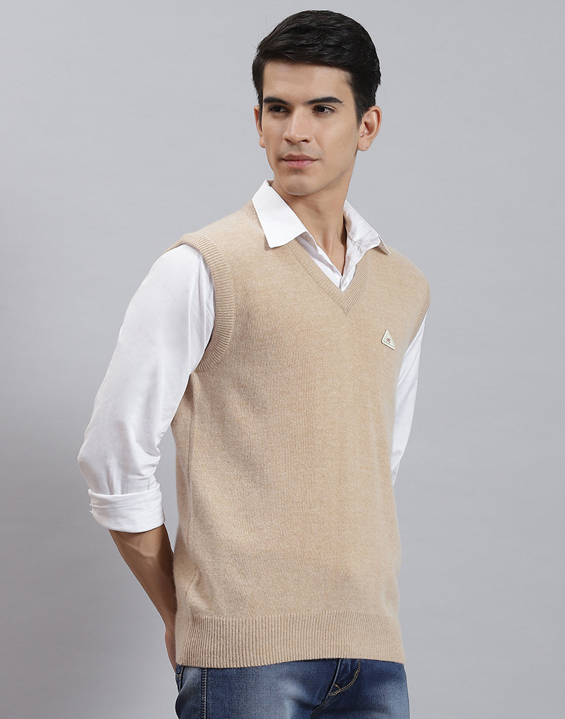 Men Camel Brown Solid V Neck Sleeveless Sweater