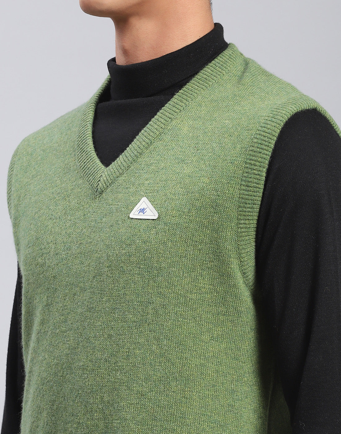 Men Green Solid V Neck Sleeveless Sweater