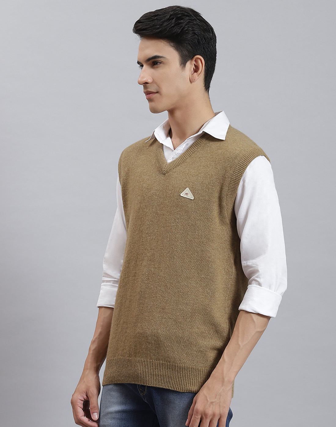 Men Brown Solid V Neck Sleeveless Sweater