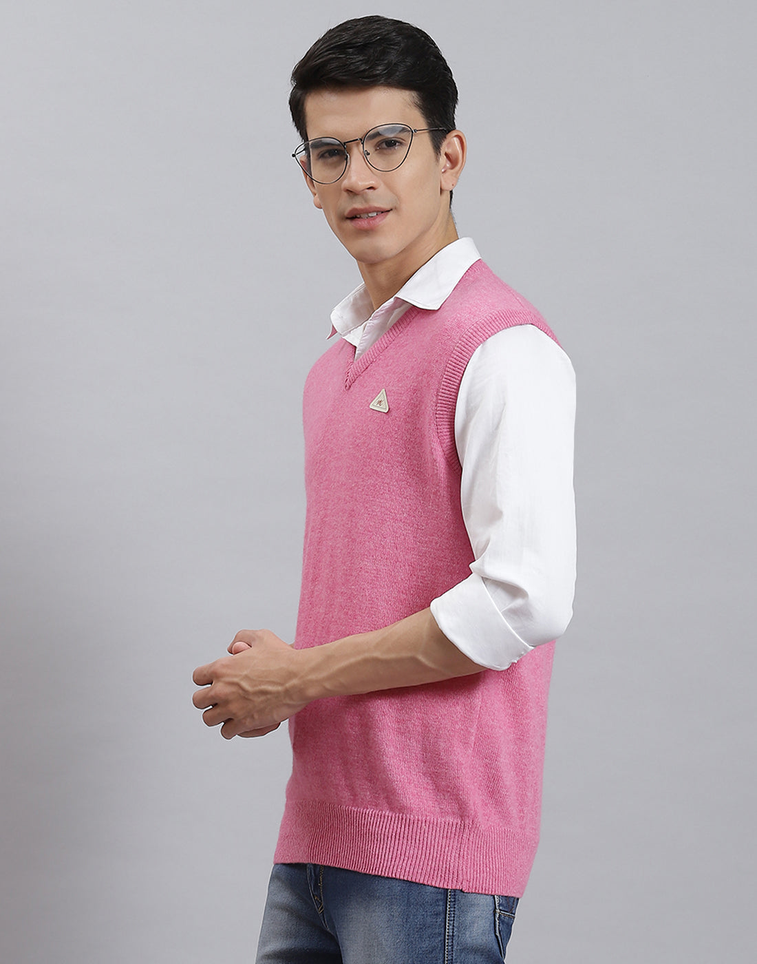 Men Pink Solid V Neck Sleeveless Sweater