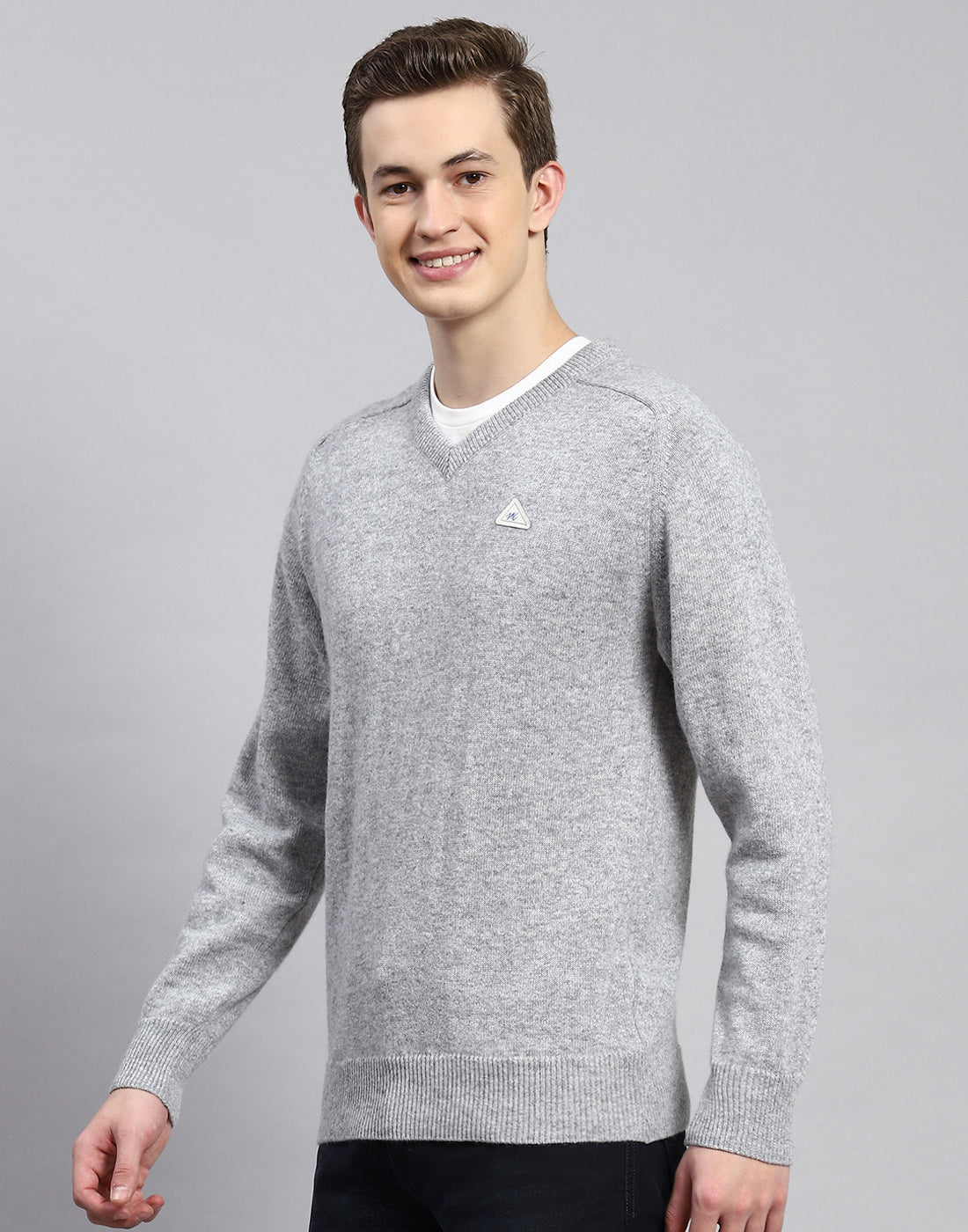 Men Grey Solid V Neck Full Sleeve Pullover