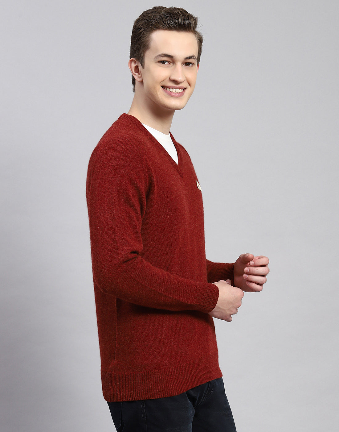 Men Maroon Solid V Neck Full Sleeve Pullover