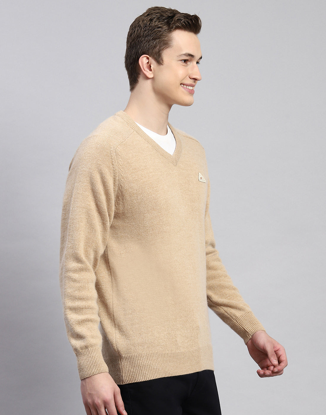 Men Beige Solid V Neck Full Sleeve Pullover