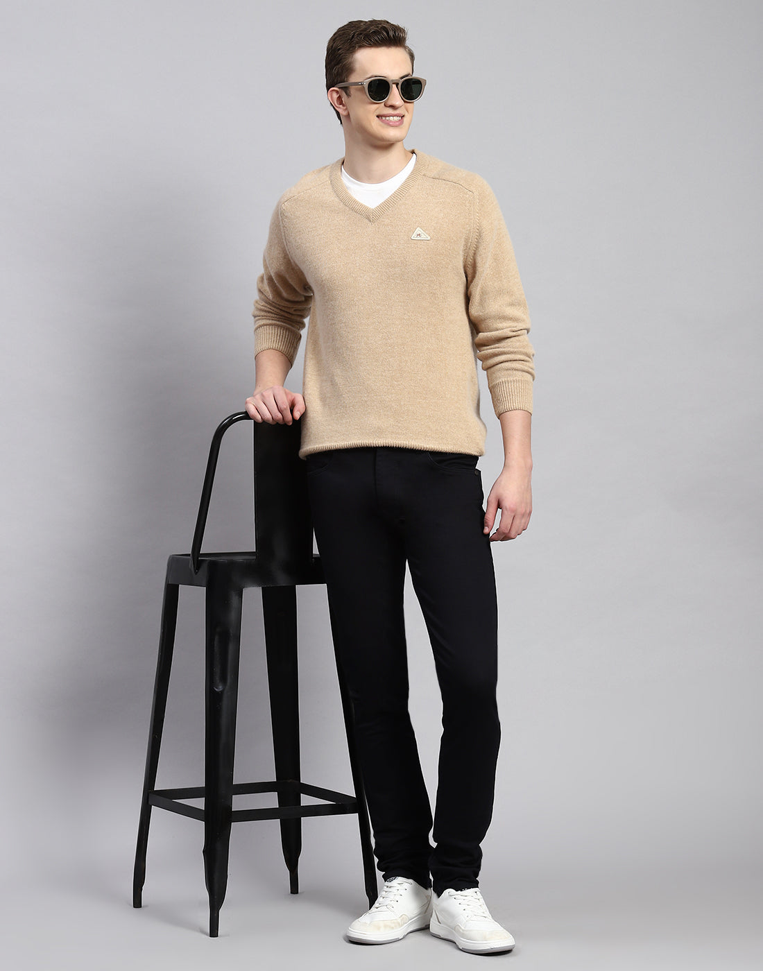 Men Beige Solid V Neck Full Sleeve Pullover