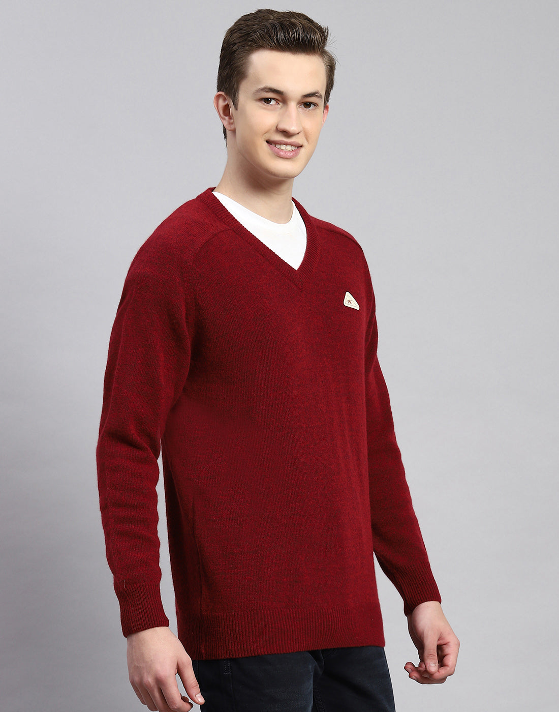 Men Maroon Solid V Neck Full Sleeve Pullover