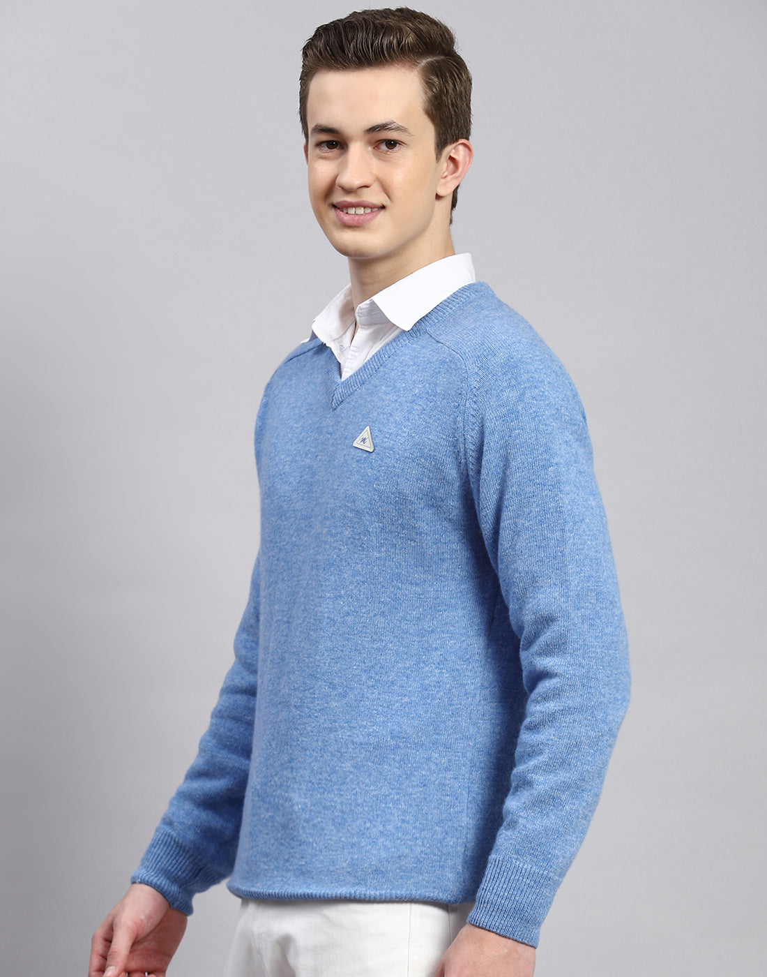 Men Blue Solid V Neck Full Sleeve Pullover