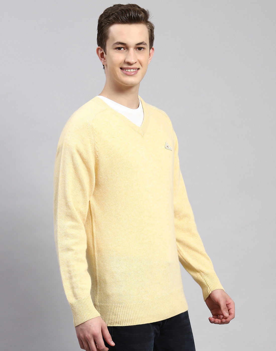 Men Yellow Solid V Neck Full Sleeve Pullover