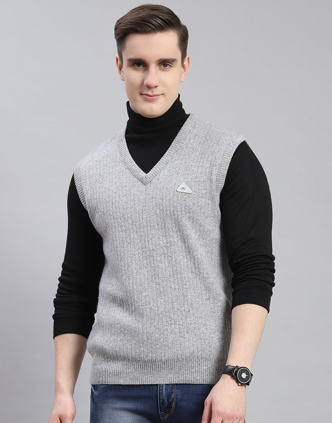 Men Grey Solid V Neck Sleeveless Sweater