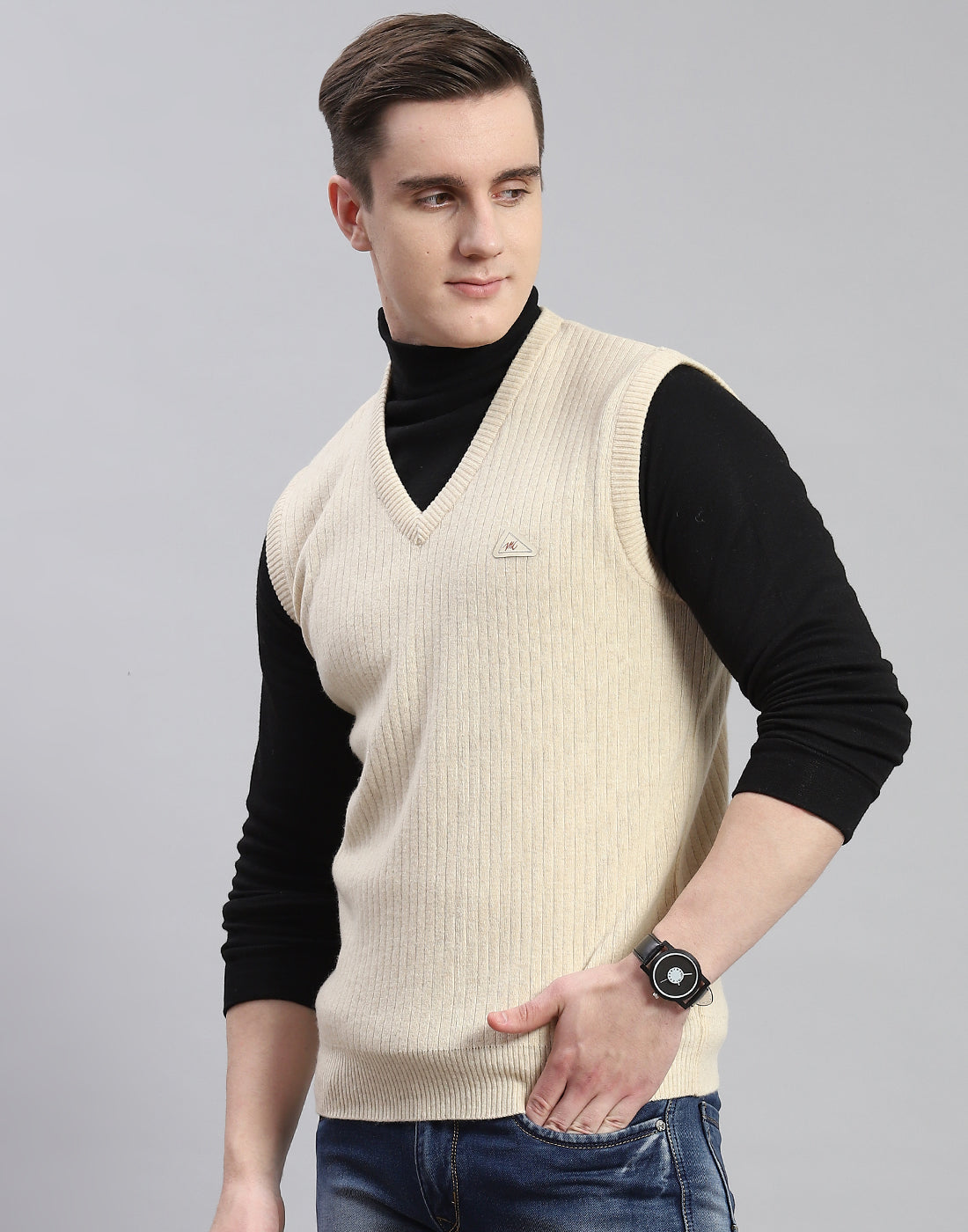 Men Beige Solid V Neck Sleeveless Sweater