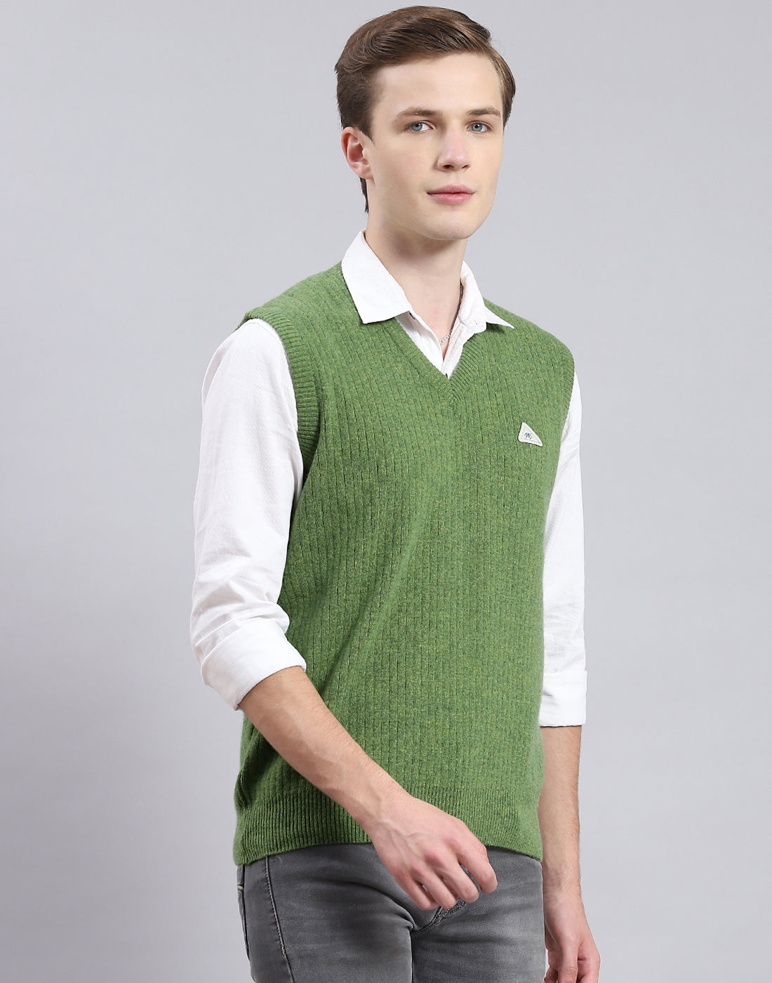 Men Green Solid V Neck Sleeveless Sweater