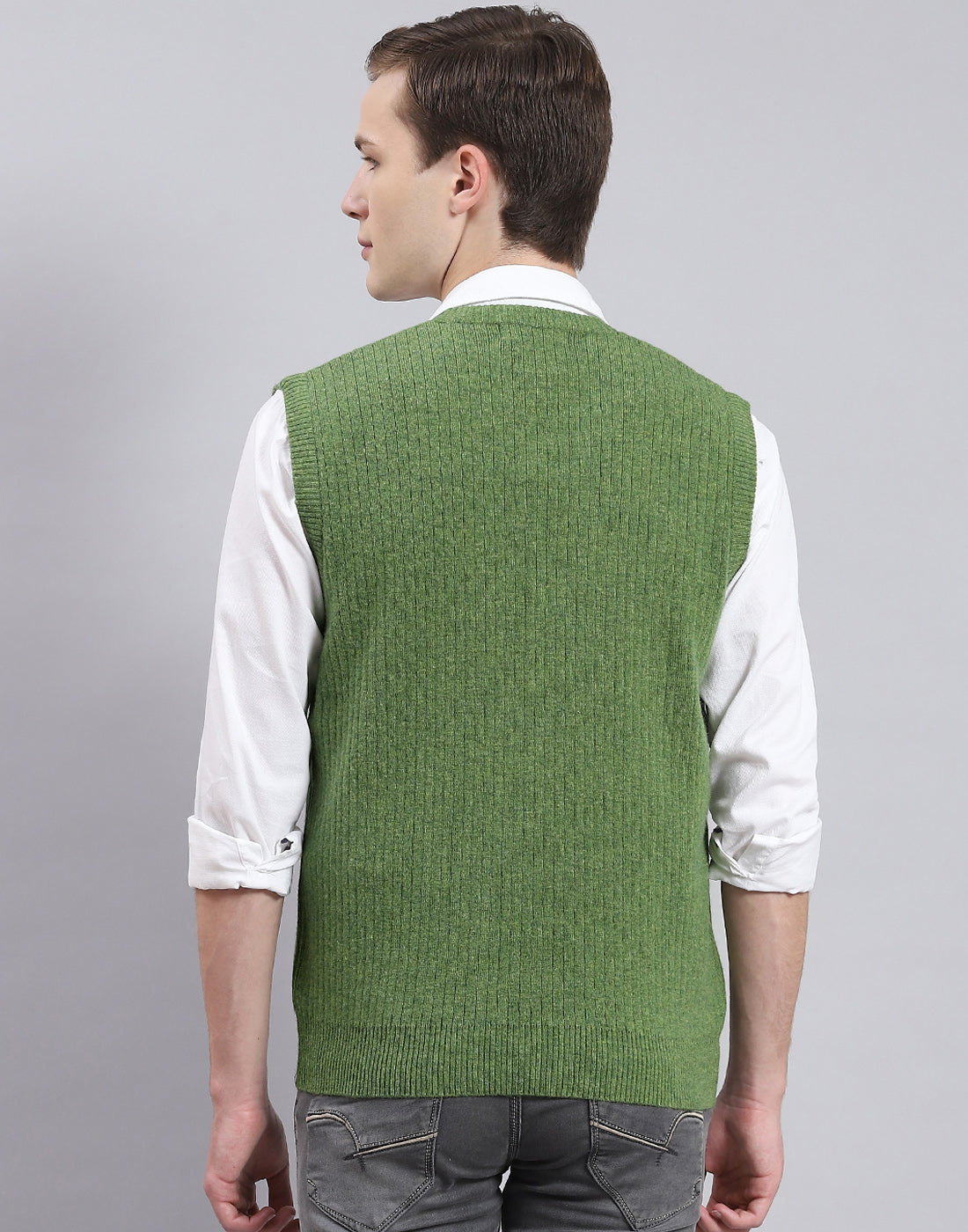 Men Green Solid V Neck Sleeveless Sweater