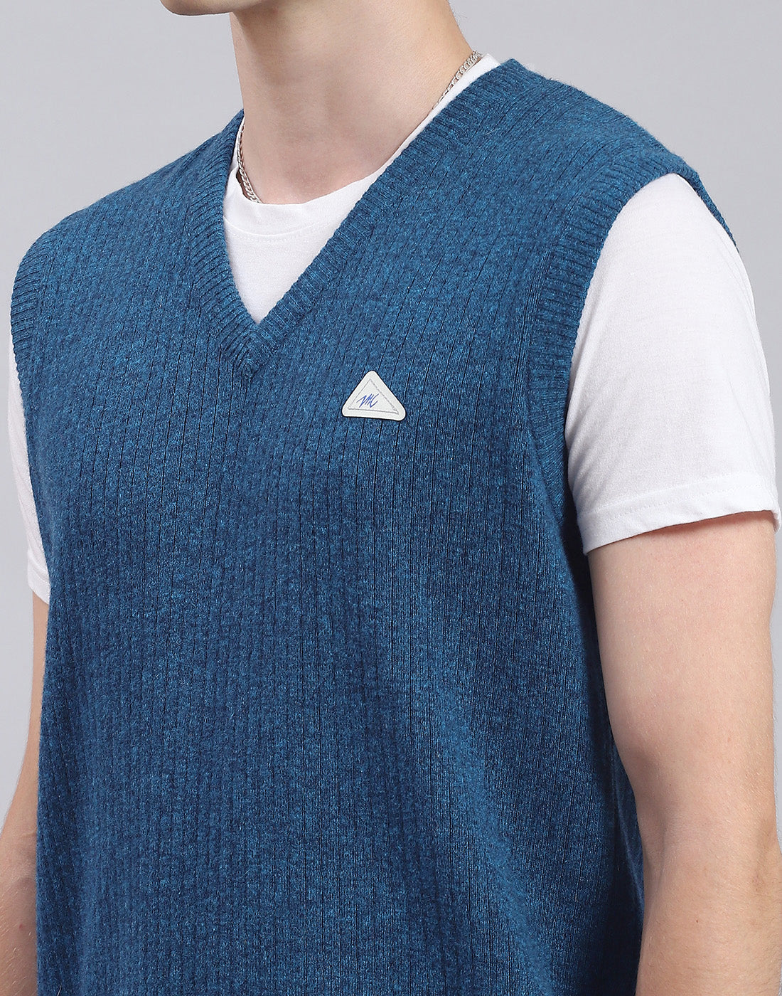 Men Turquoise Blue Solid V Neck Sleeveless Sweater