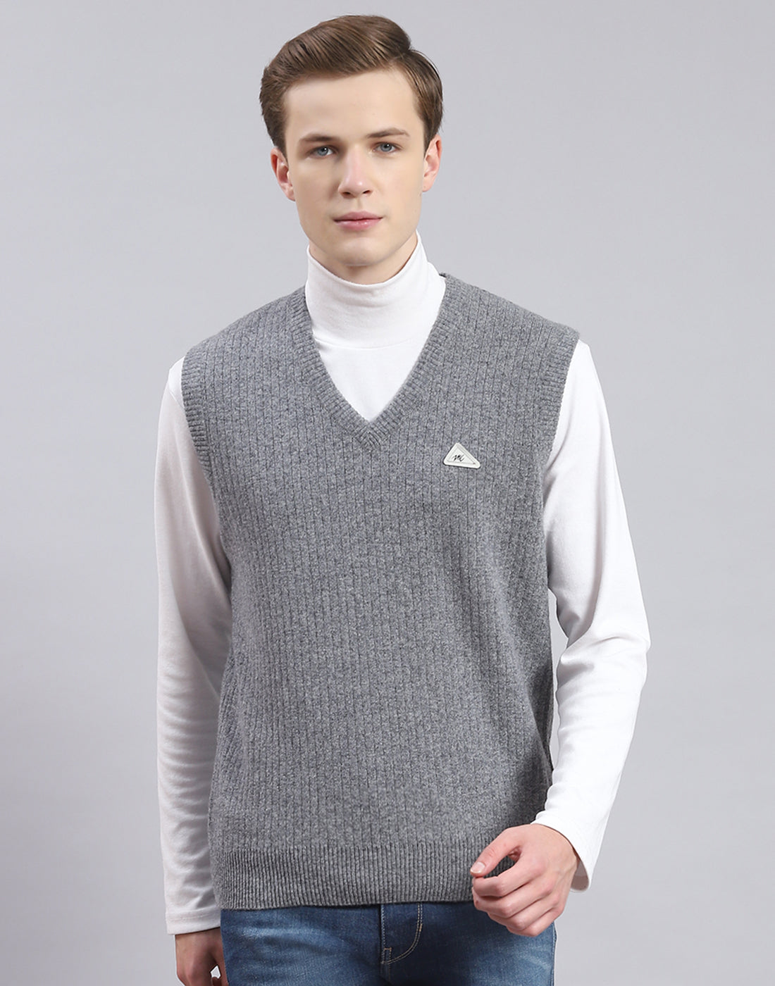 Men Grey Solid V Neck Sleeveless Sweater