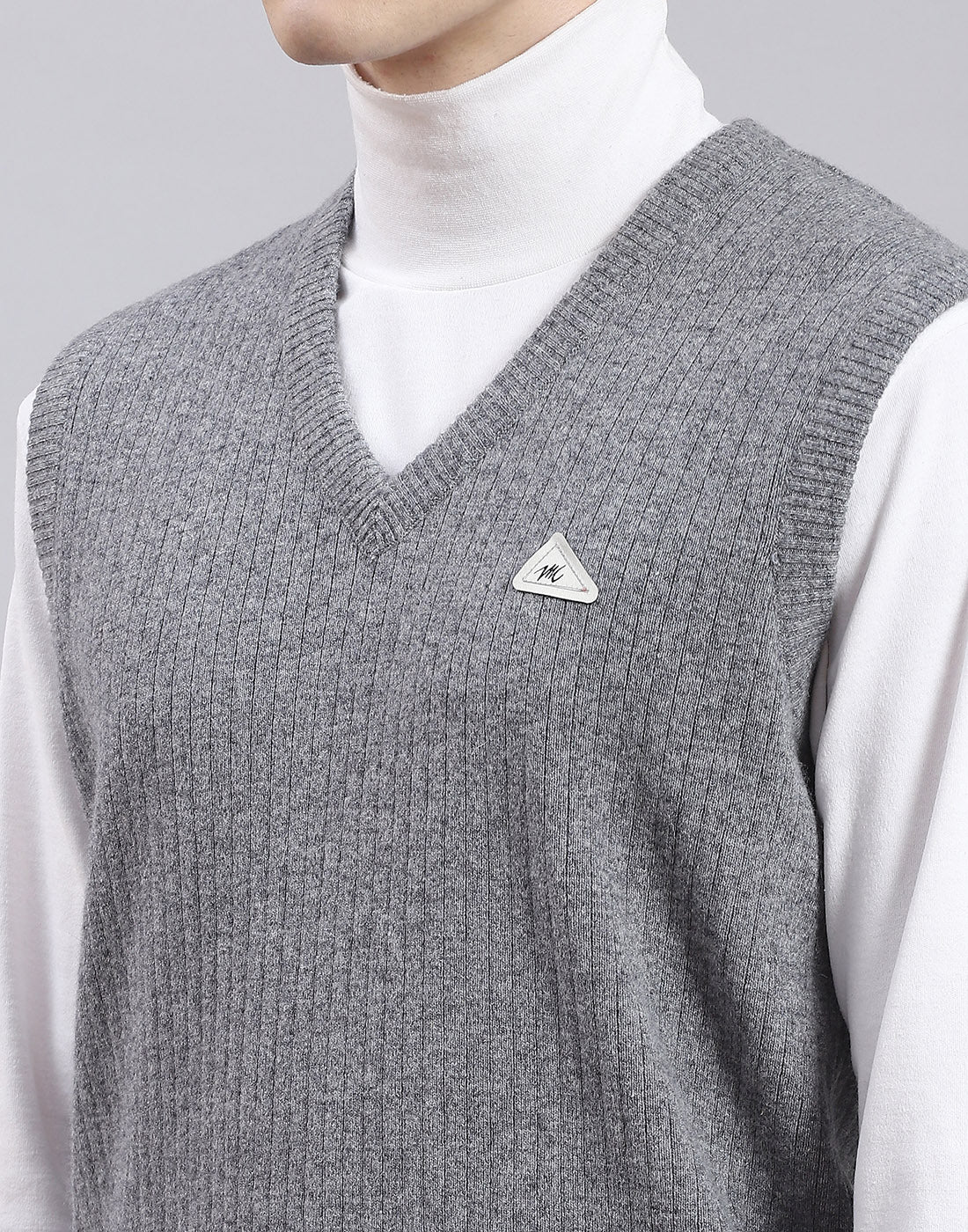 Men Grey Solid V Neck Sleeveless Sweater