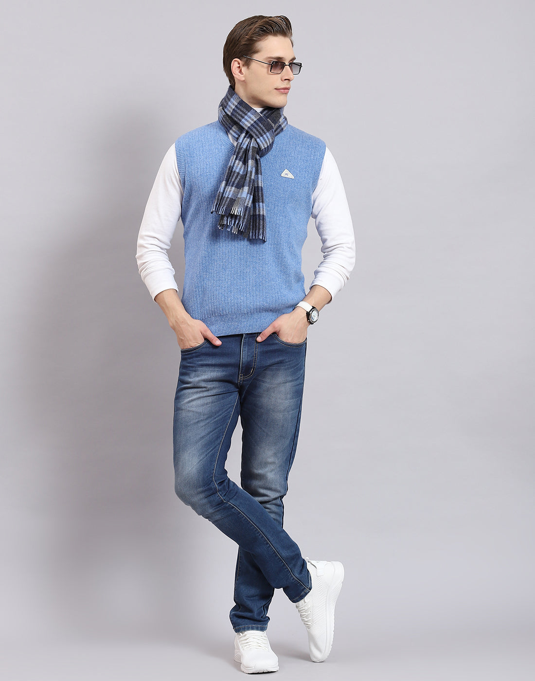 Men Blue Solid V Neck Sleeveless Sweater