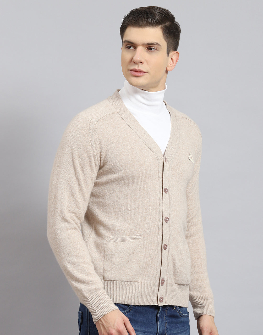 Men Beige Solid V Neck Full Sleeve Cardigan