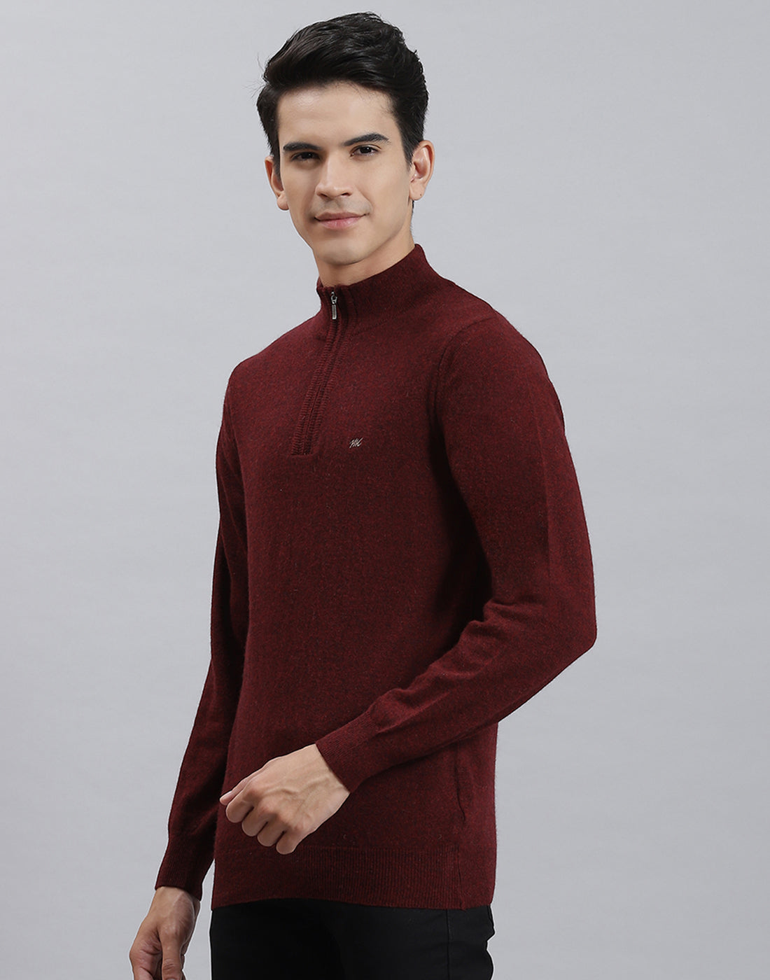 Men Maroon Solid Stand Collar Full Sleeve Pullover