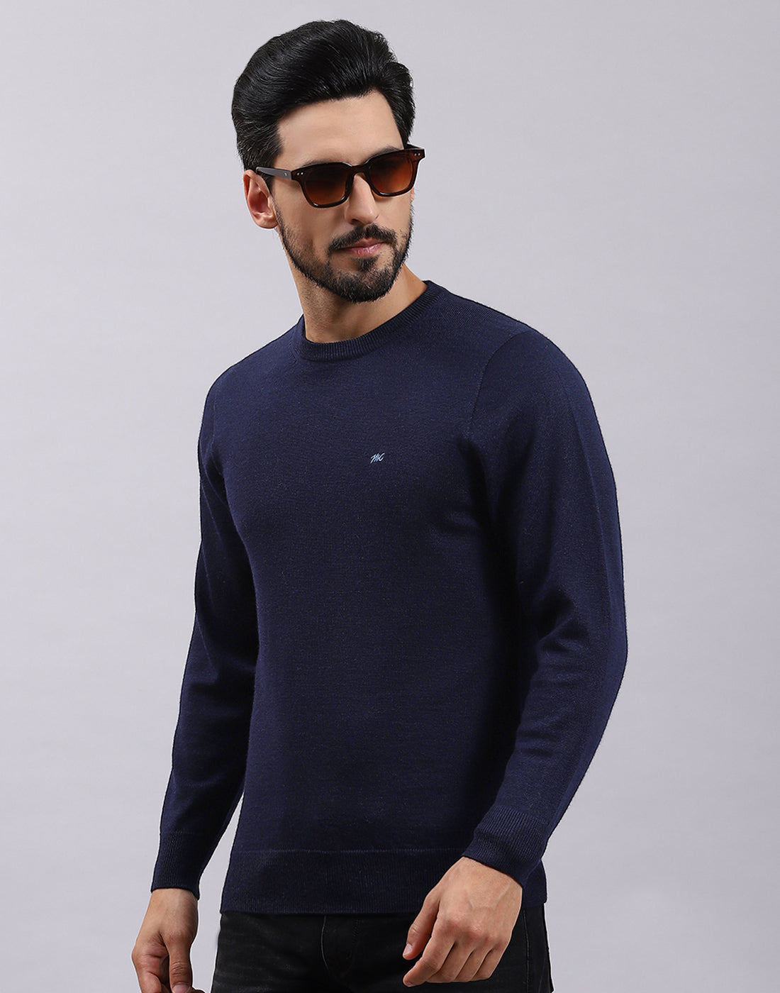 Men Navy Blue Solid Round Neck Full Sleeve Pullover