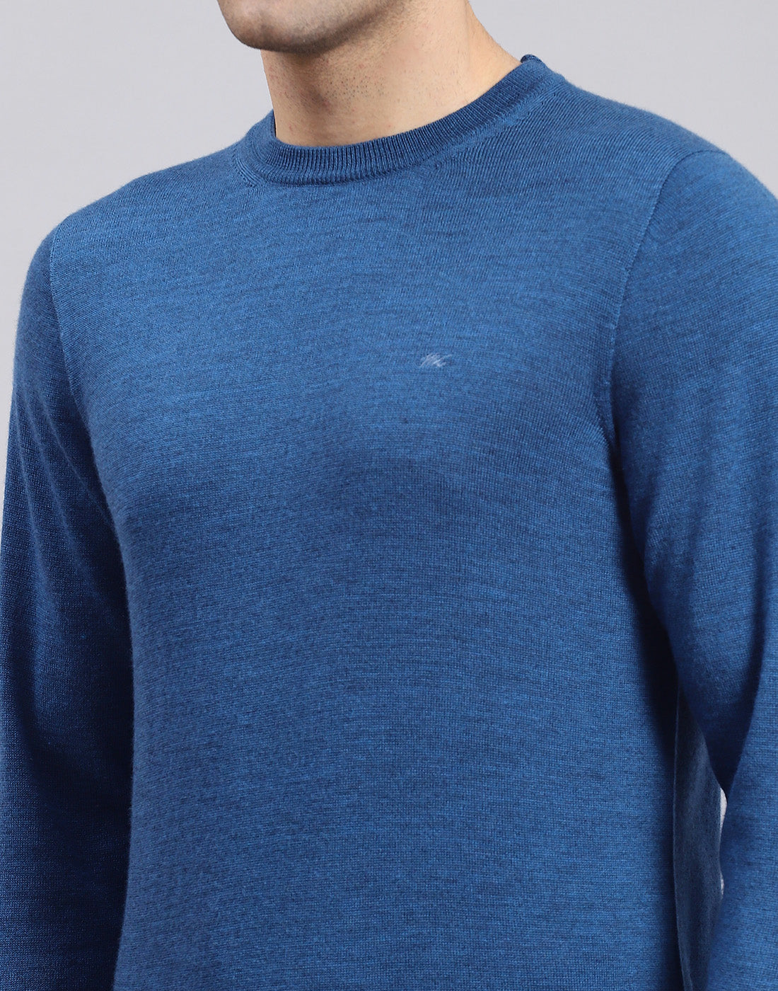 Men Blue Solid Round Neck Full Sleeve Pullover