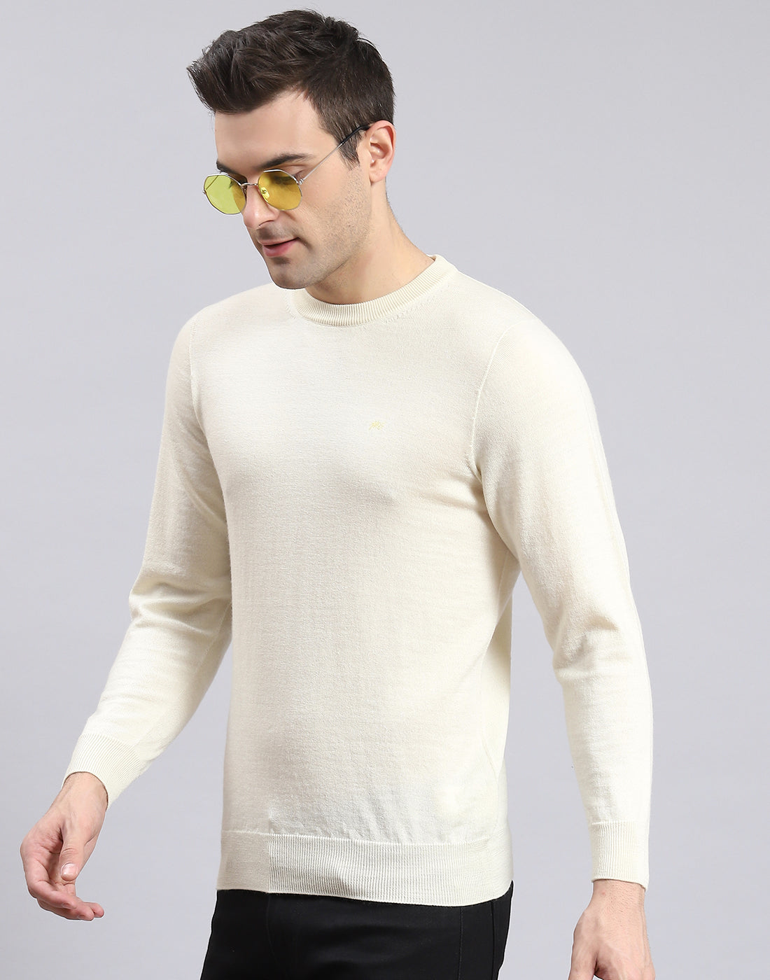 Men Off White Solid Round Neck Full Sleeve Pullover