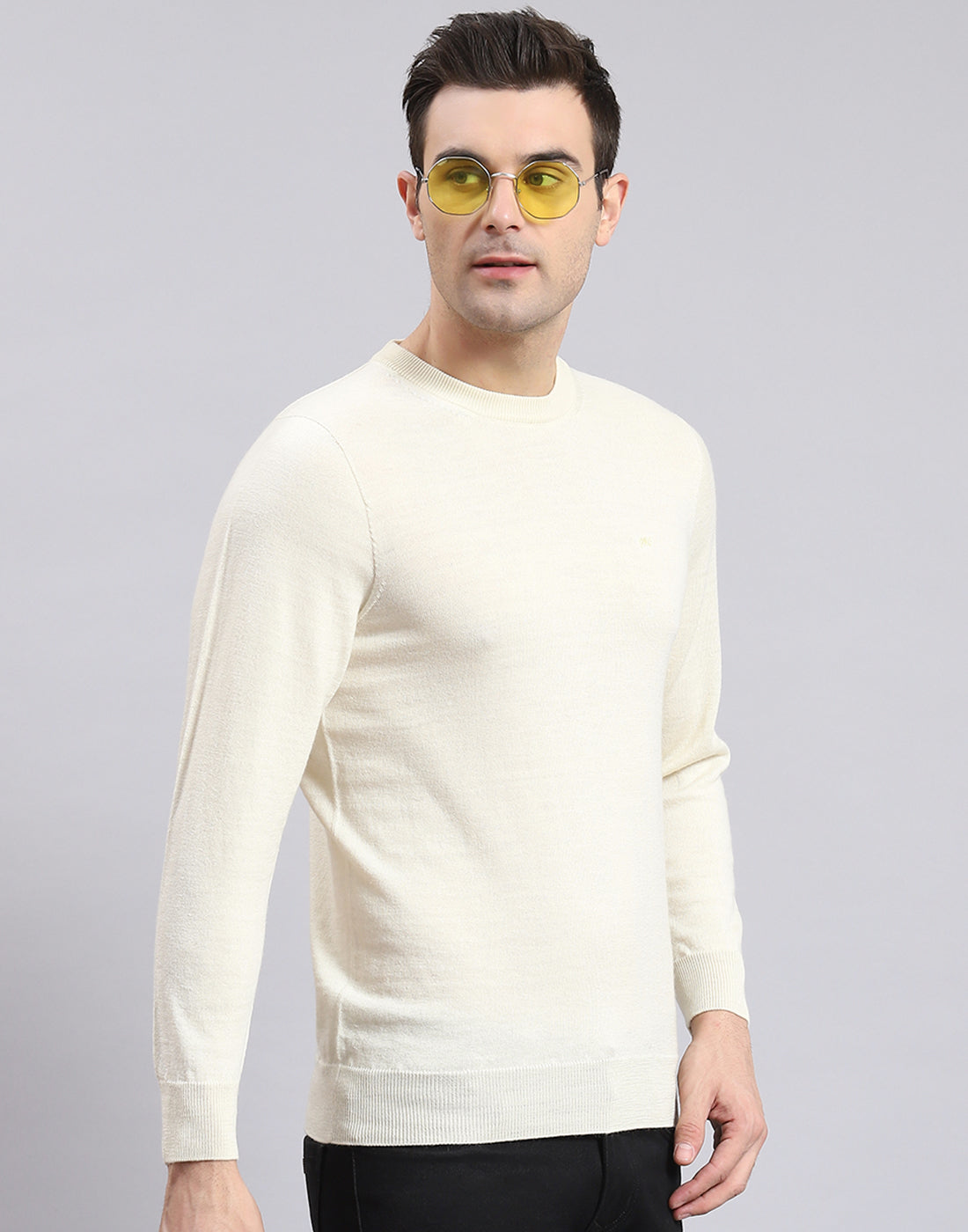 Men Off White Solid Round Neck Full Sleeve Pullover