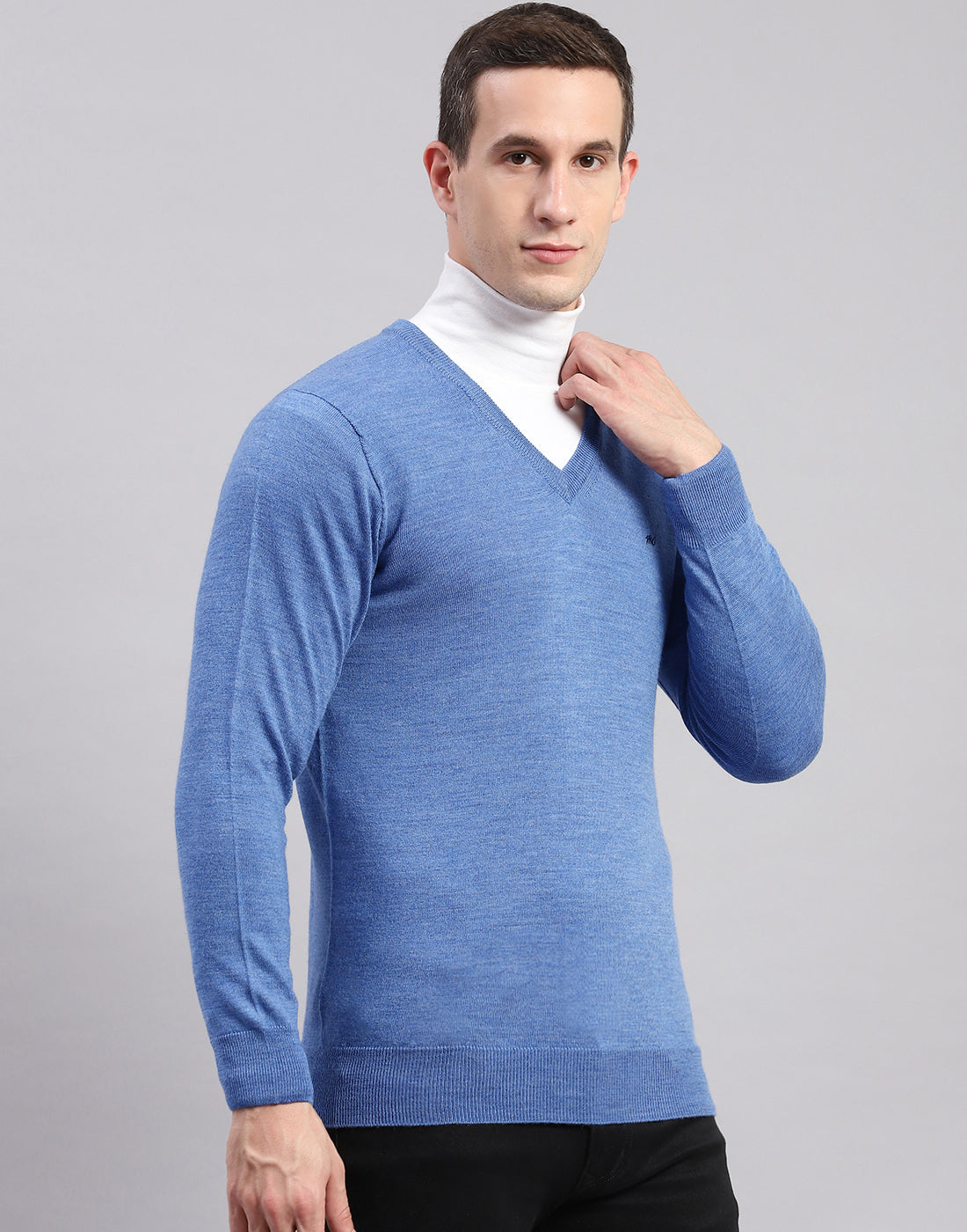 Men Blue Solid V Neck Full Sleeve Pullover