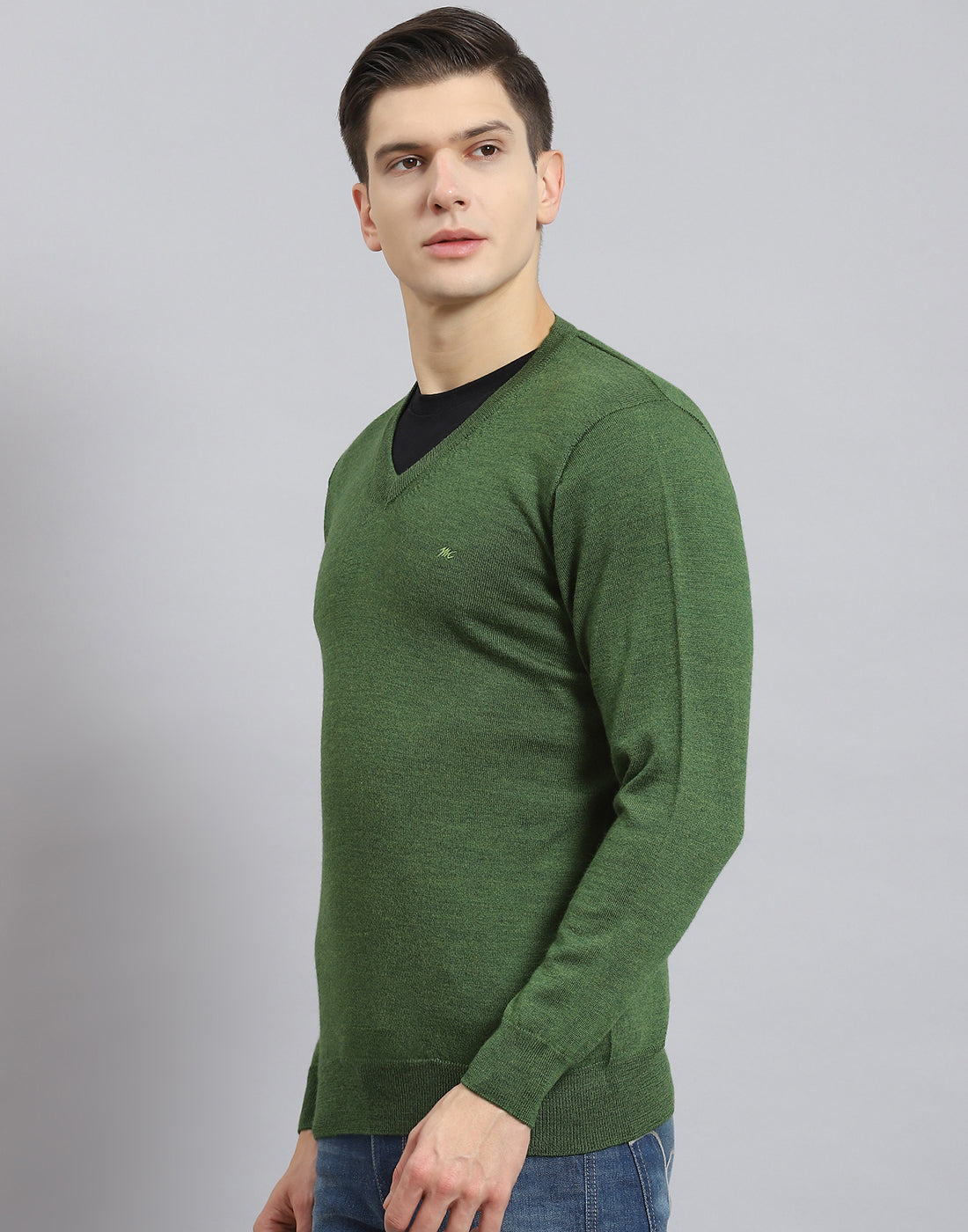 Men Green Solid V Neck Full Sleeve Pullover