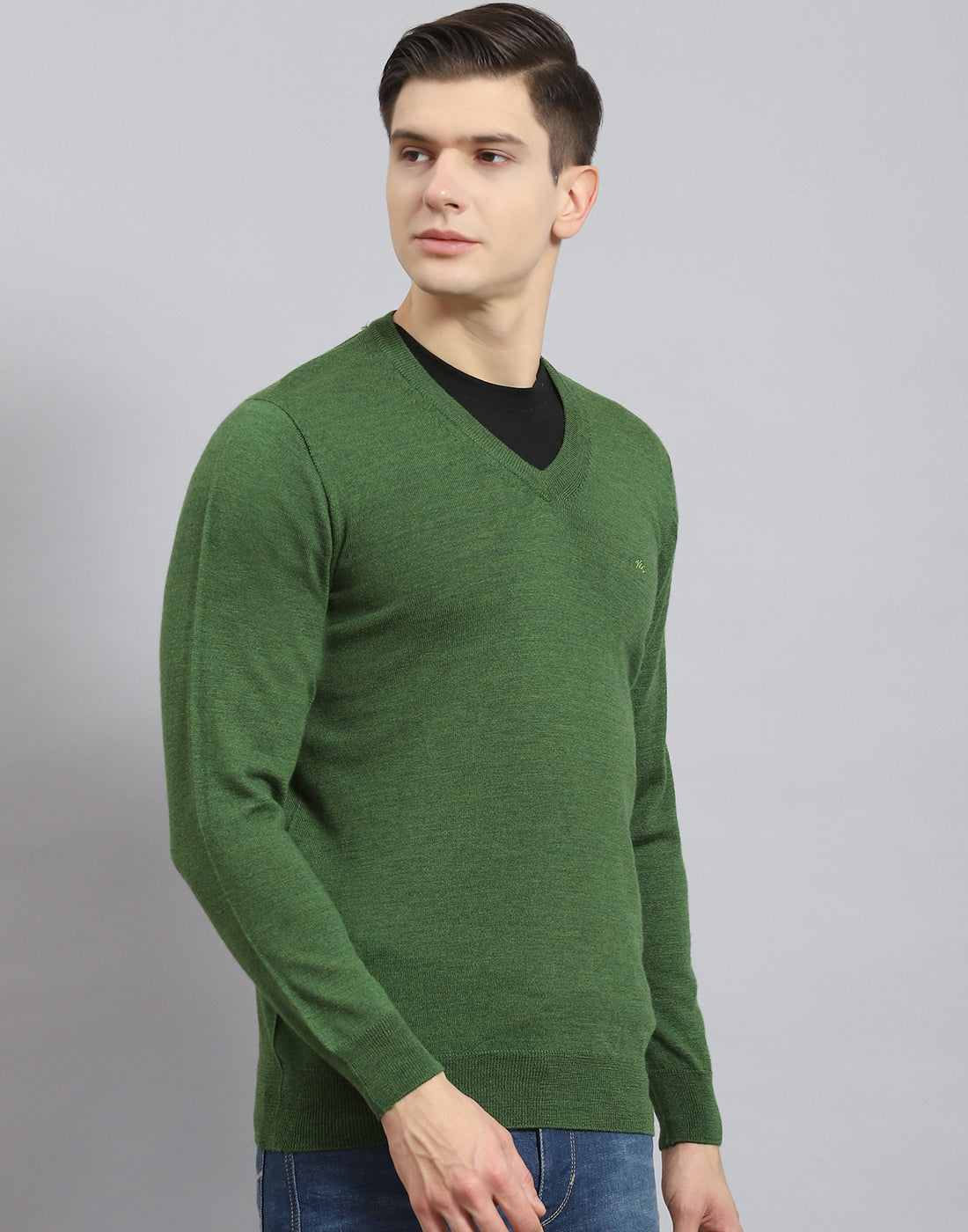 Men Green Solid V Neck Full Sleeve Pullover