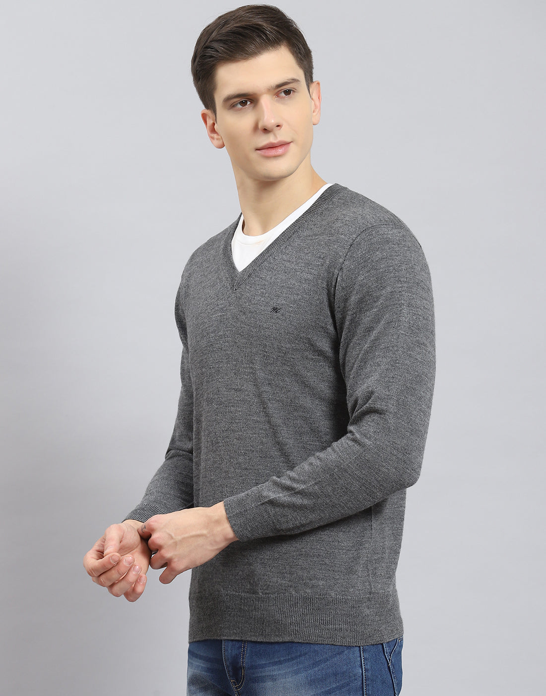 Men Grey Solid V Neck Full Sleeve Pullover