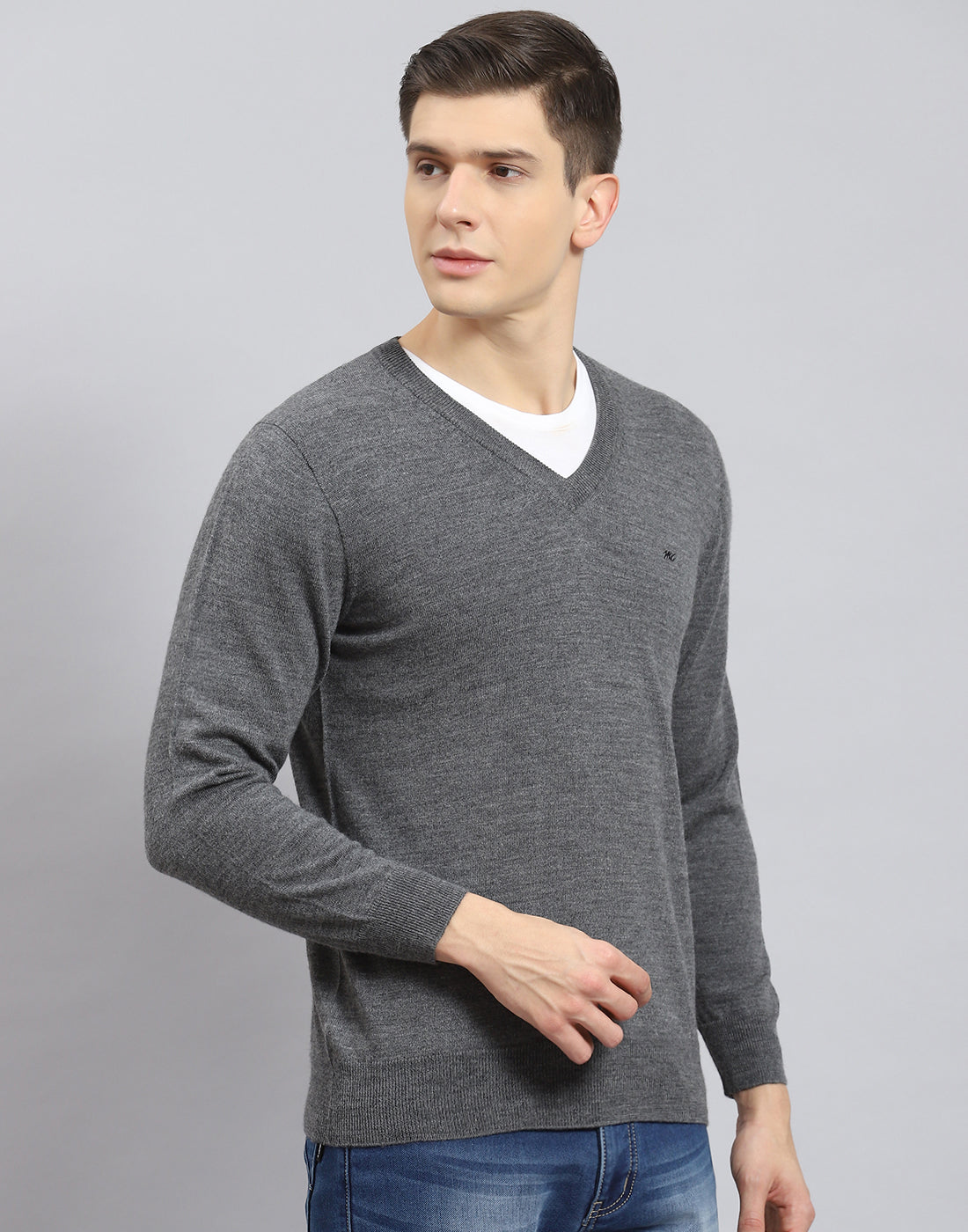 Men Grey Solid V Neck Full Sleeve Pullover