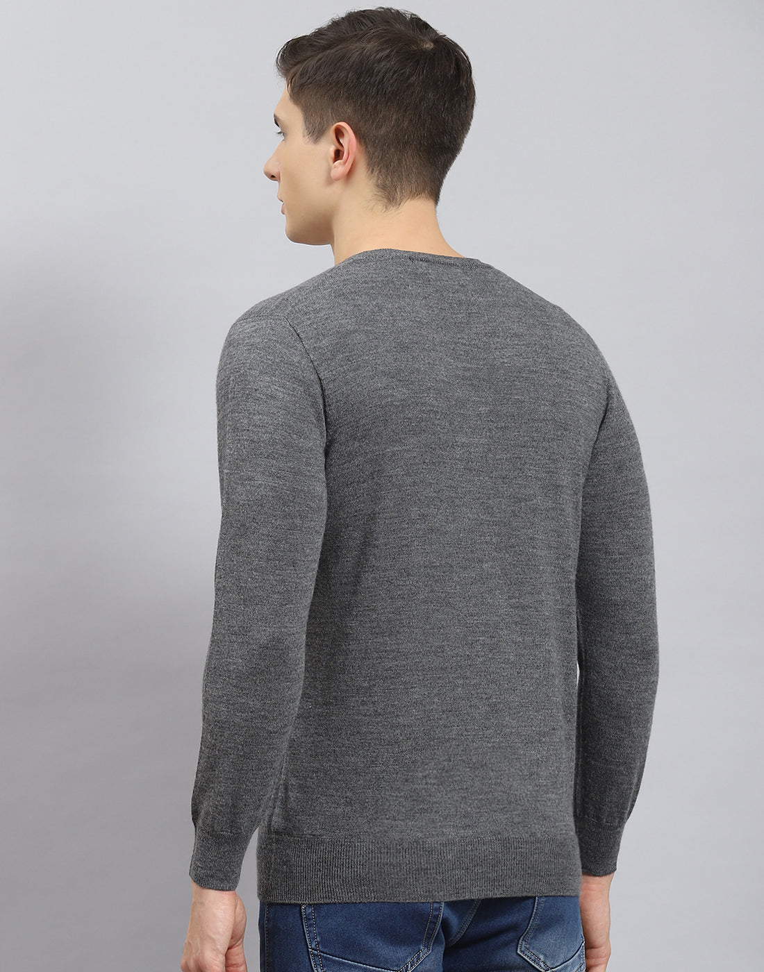 Men Grey Solid V Neck Full Sleeve Pullover