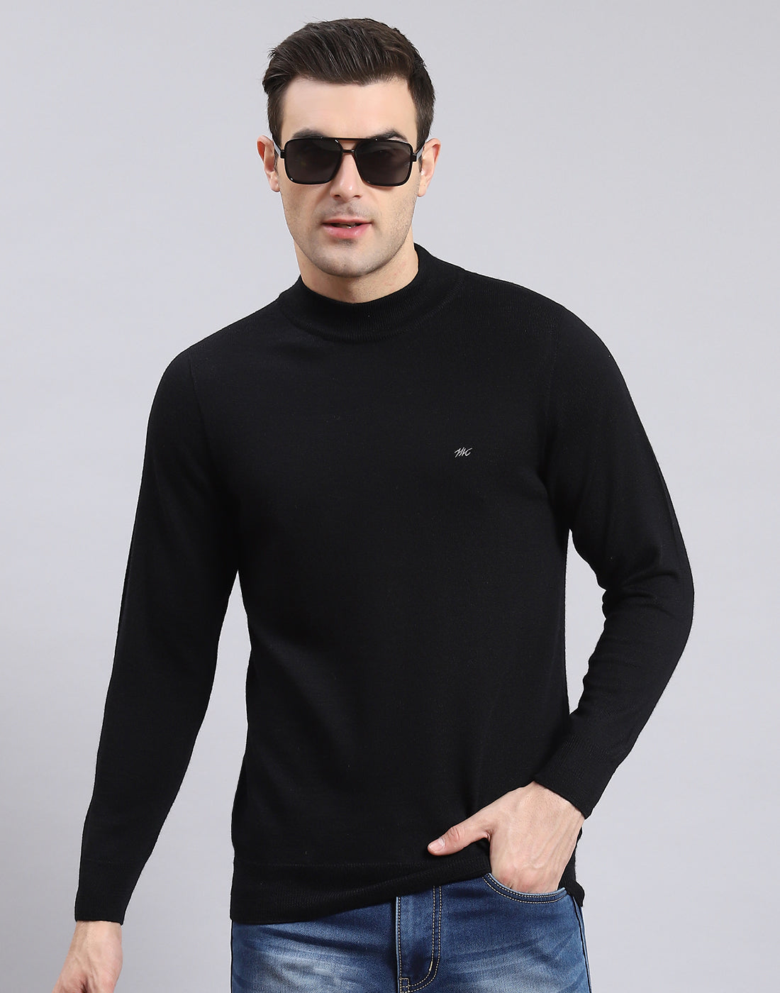 Men Black Solid Turtle Neck Full Sleeve Pullover