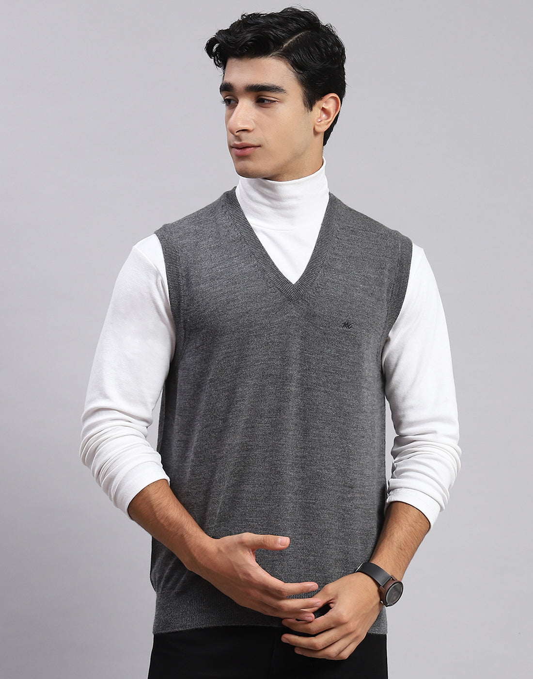 Men Grey Solid V Neck Sleeveless Sweater