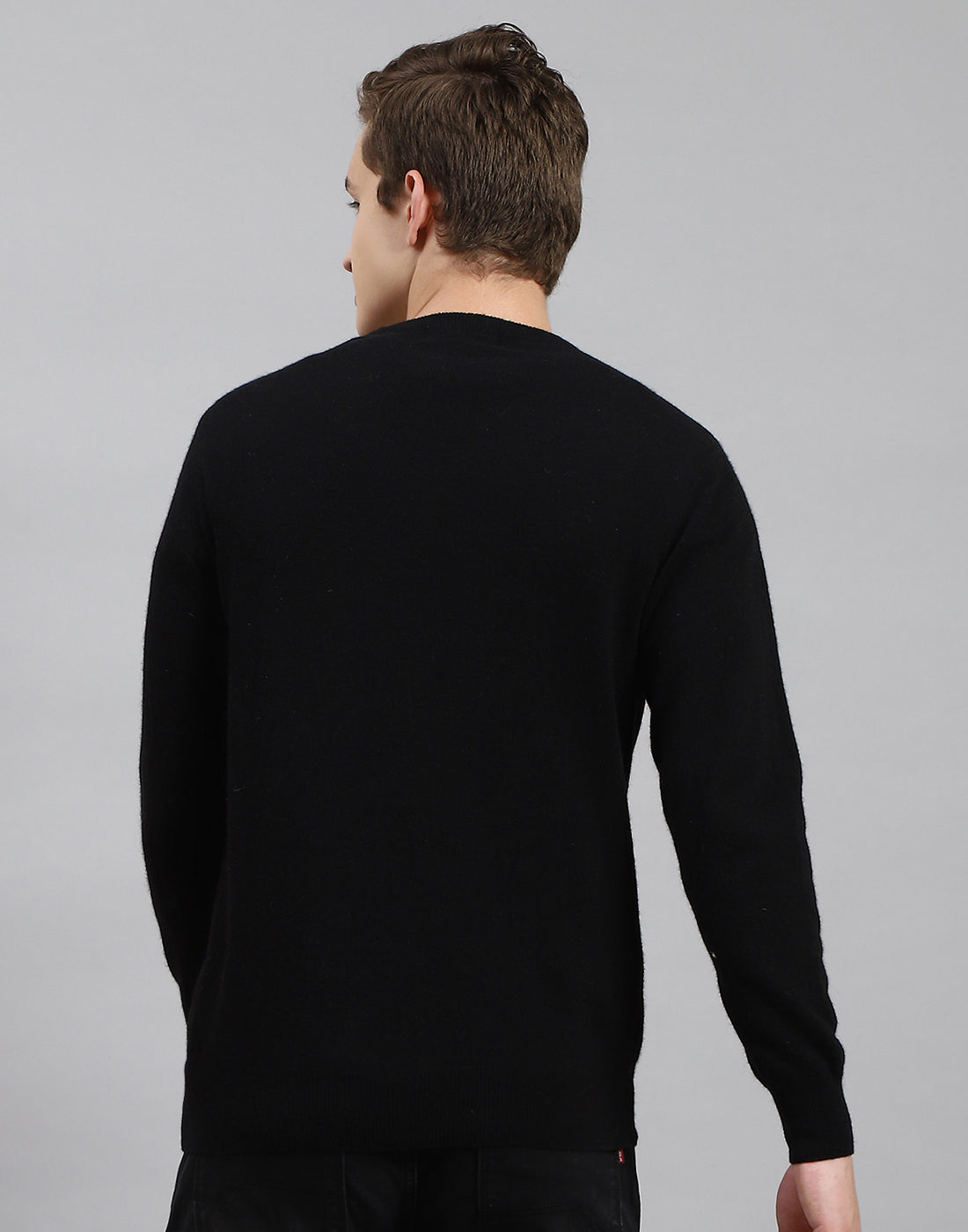 Men Black Solid V Neck Full Sleeve Pullover