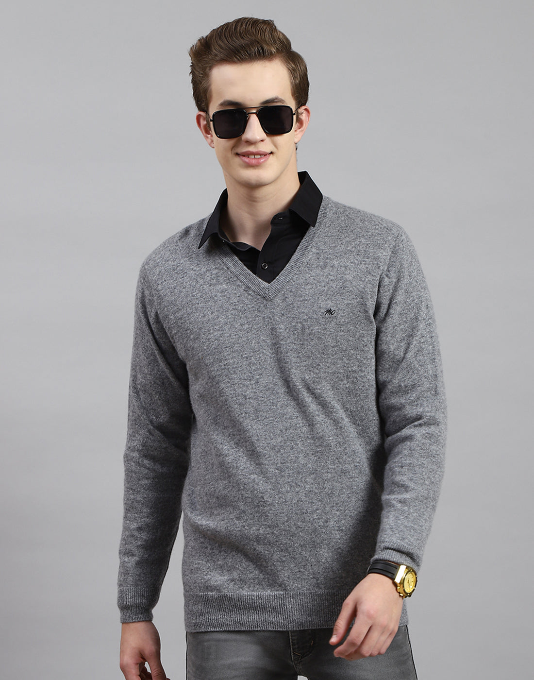 Men Grey Solid V Neck Full Sleeve Pullover