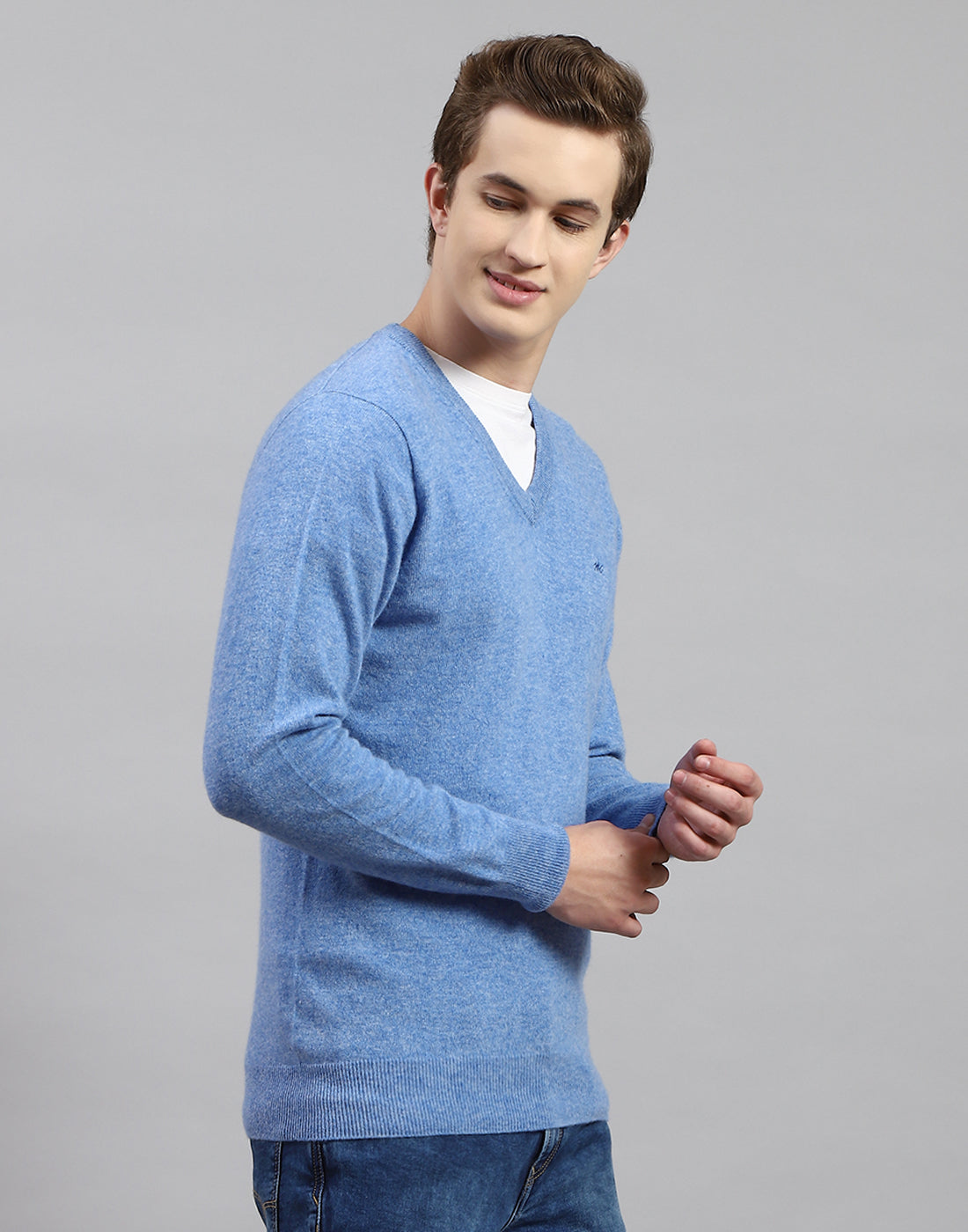 Men Blue Solid V Neck Full Sleeve Pullover