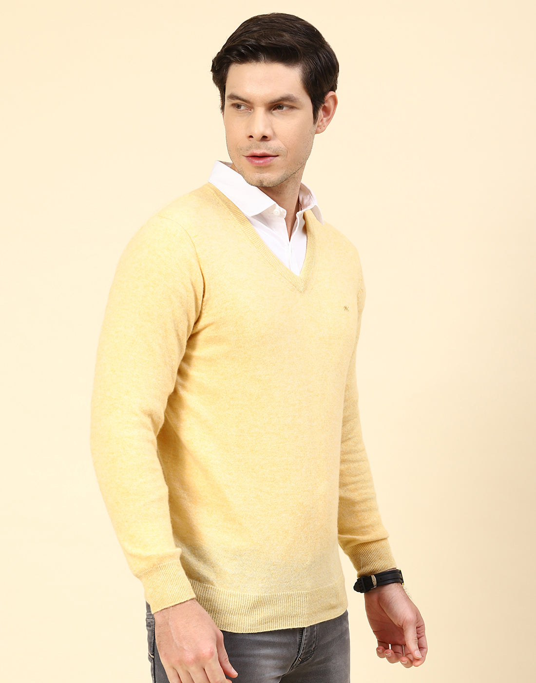 Men Yellow Solid V Neck Full Sleeve Pullover