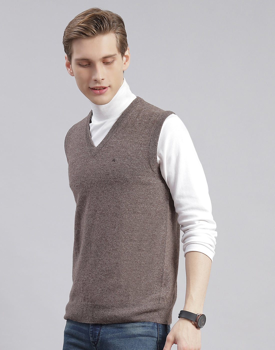 Men Brown Solid V Neck Sleeveless Sweater