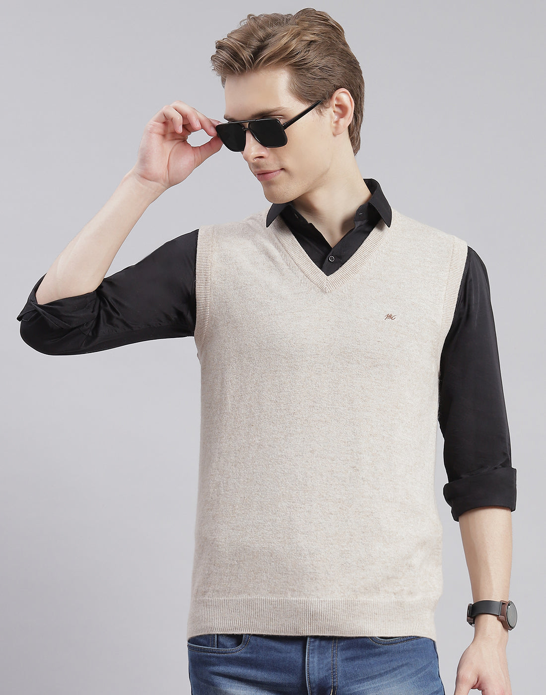 Men Beige Solid V Neck Sleeveless Sweater